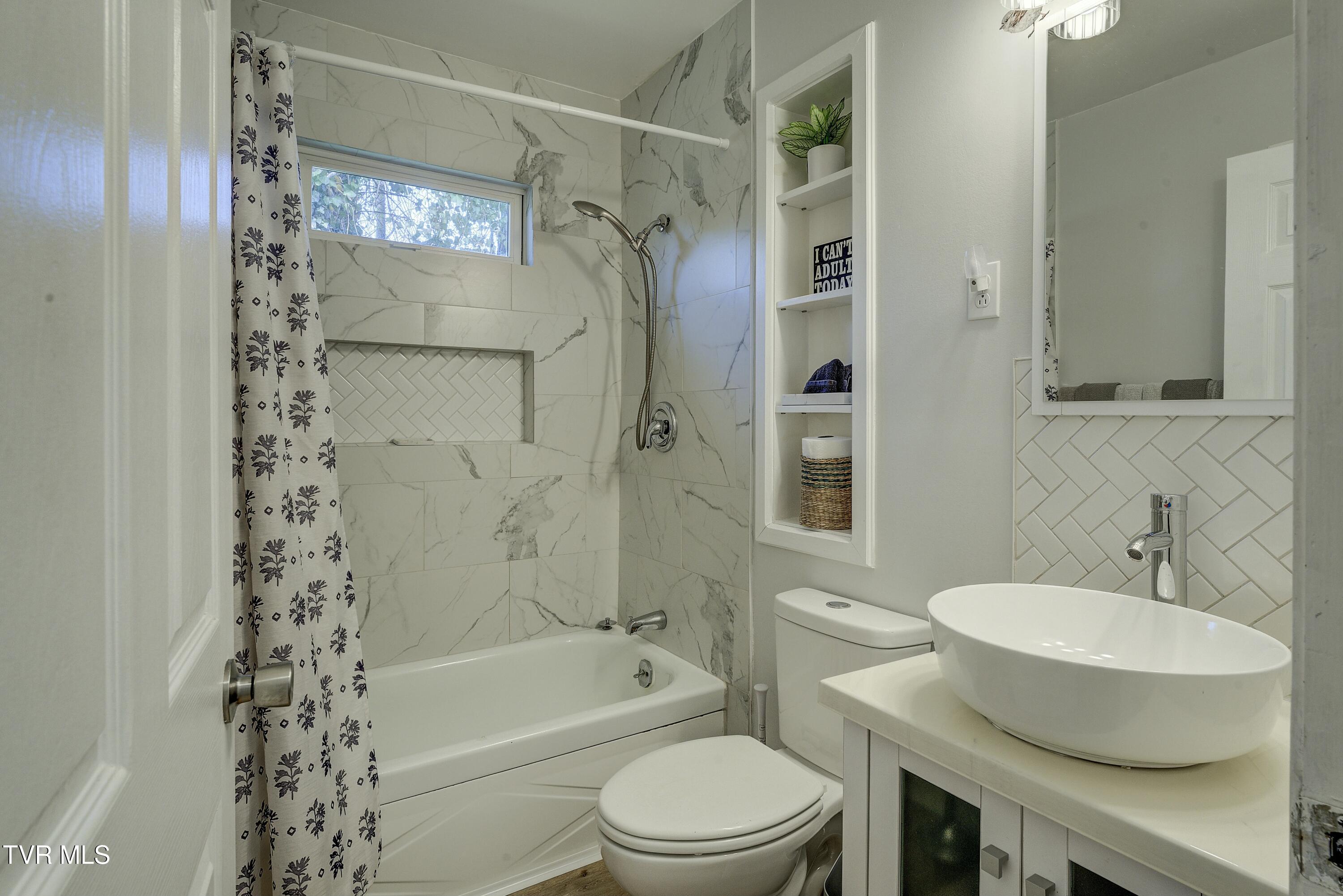 499 Twin Oaks Drive Property Photo 20