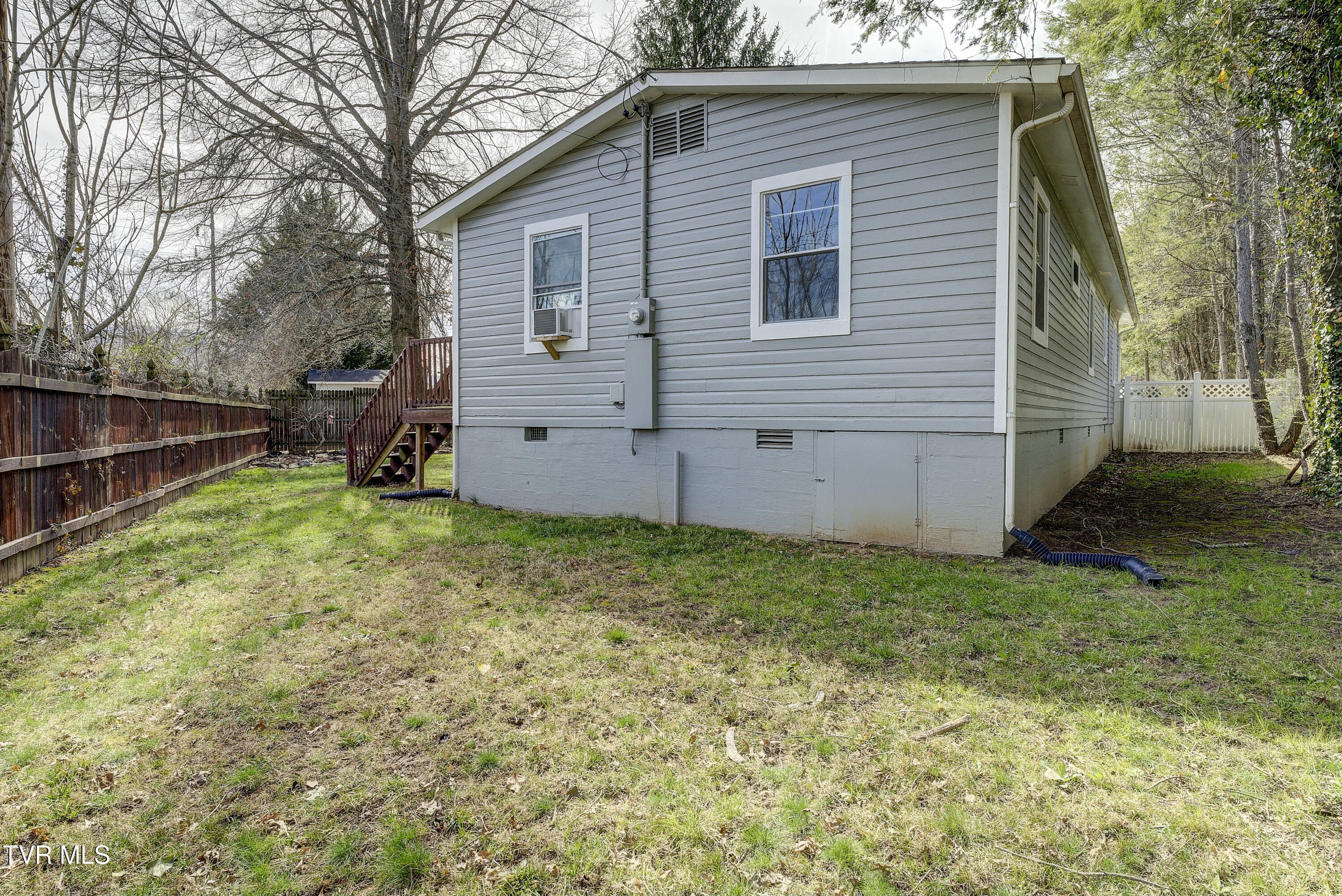 499 Twin Oaks Drive Property Photo 29