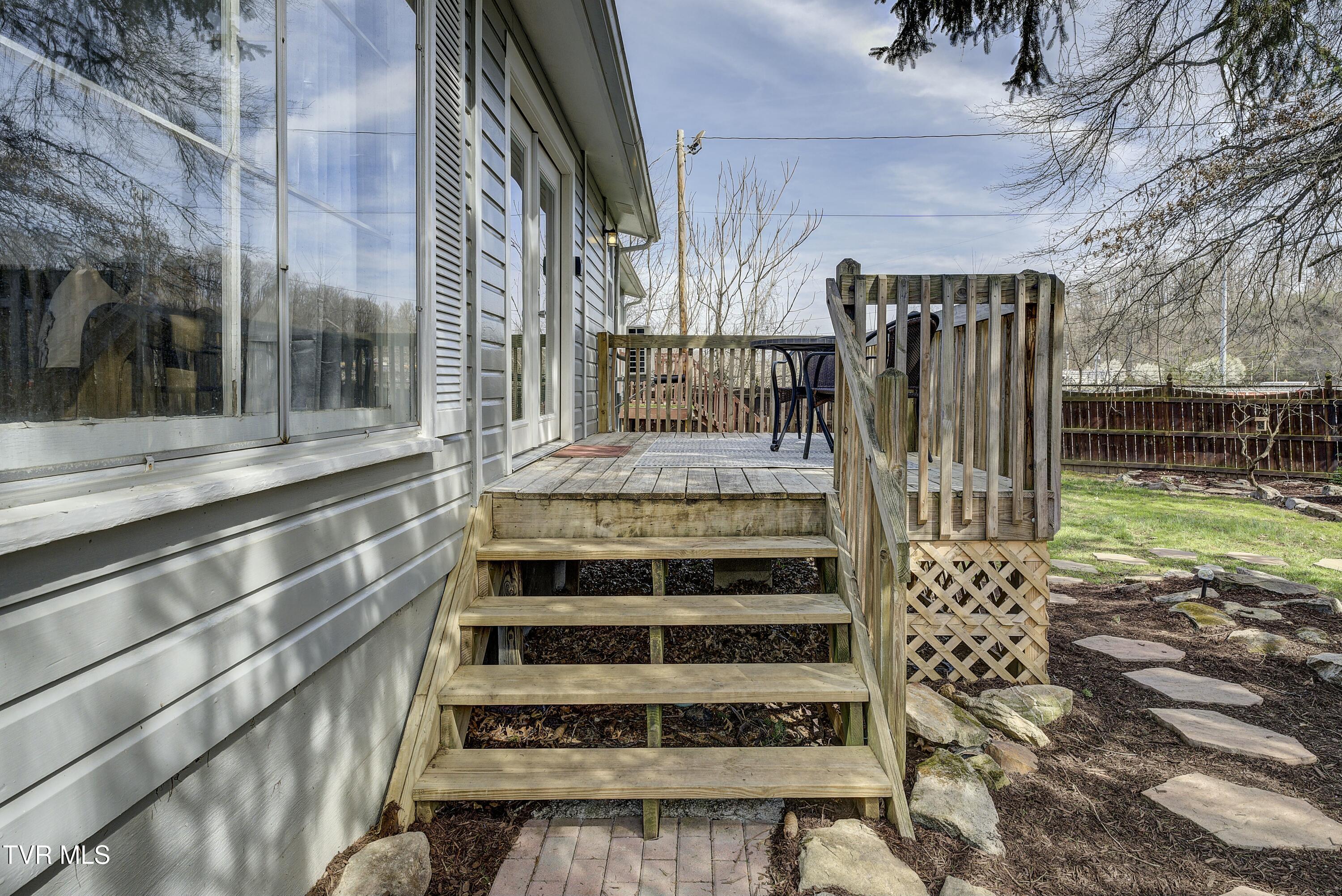 499 Twin Oaks Drive Property Photo 31