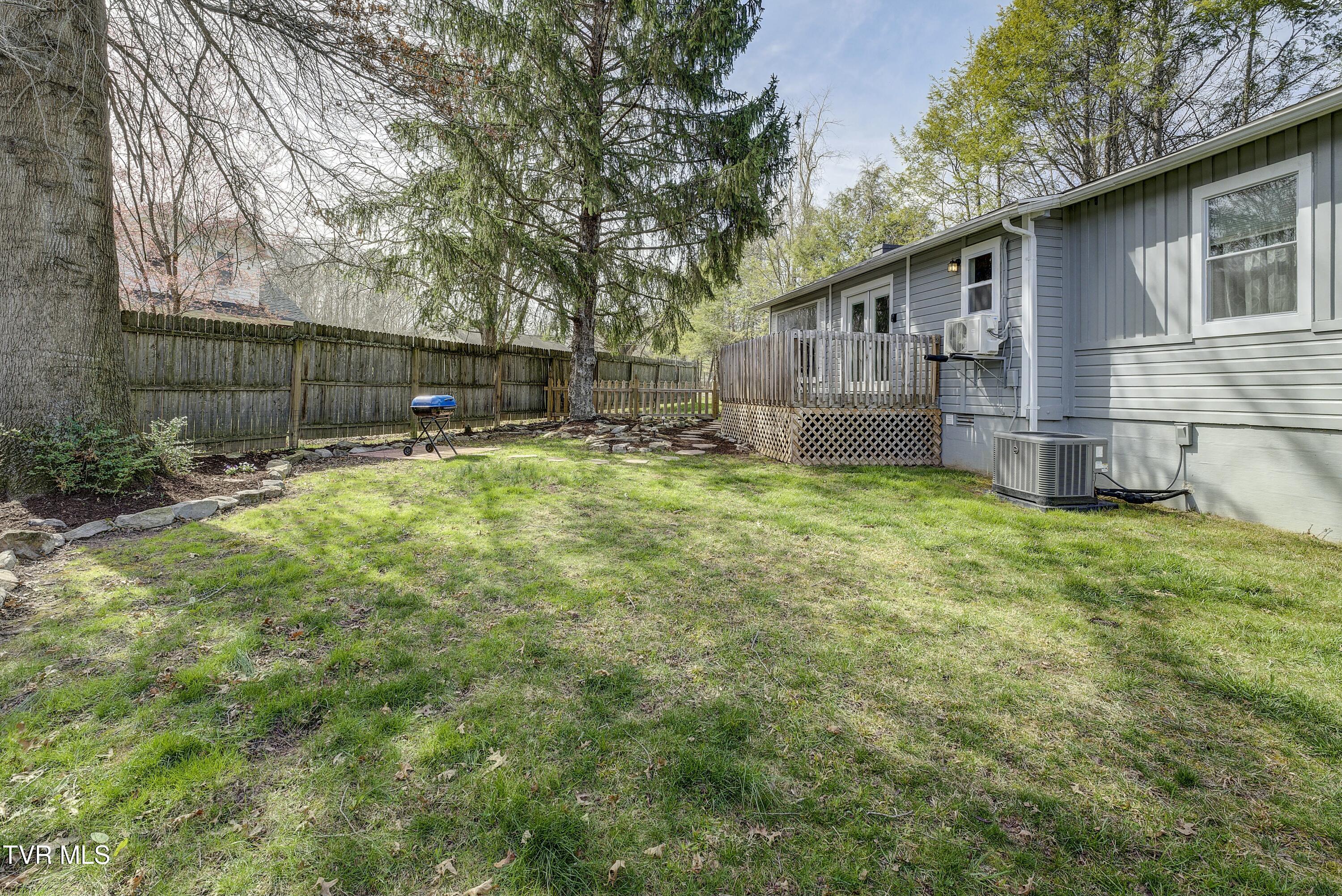 499 Twin Oaks Drive Property Photo 32