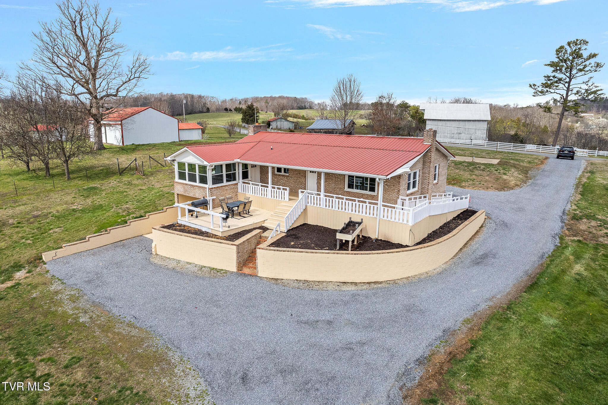 7335 Cedar Creek Road Property Photo 2
