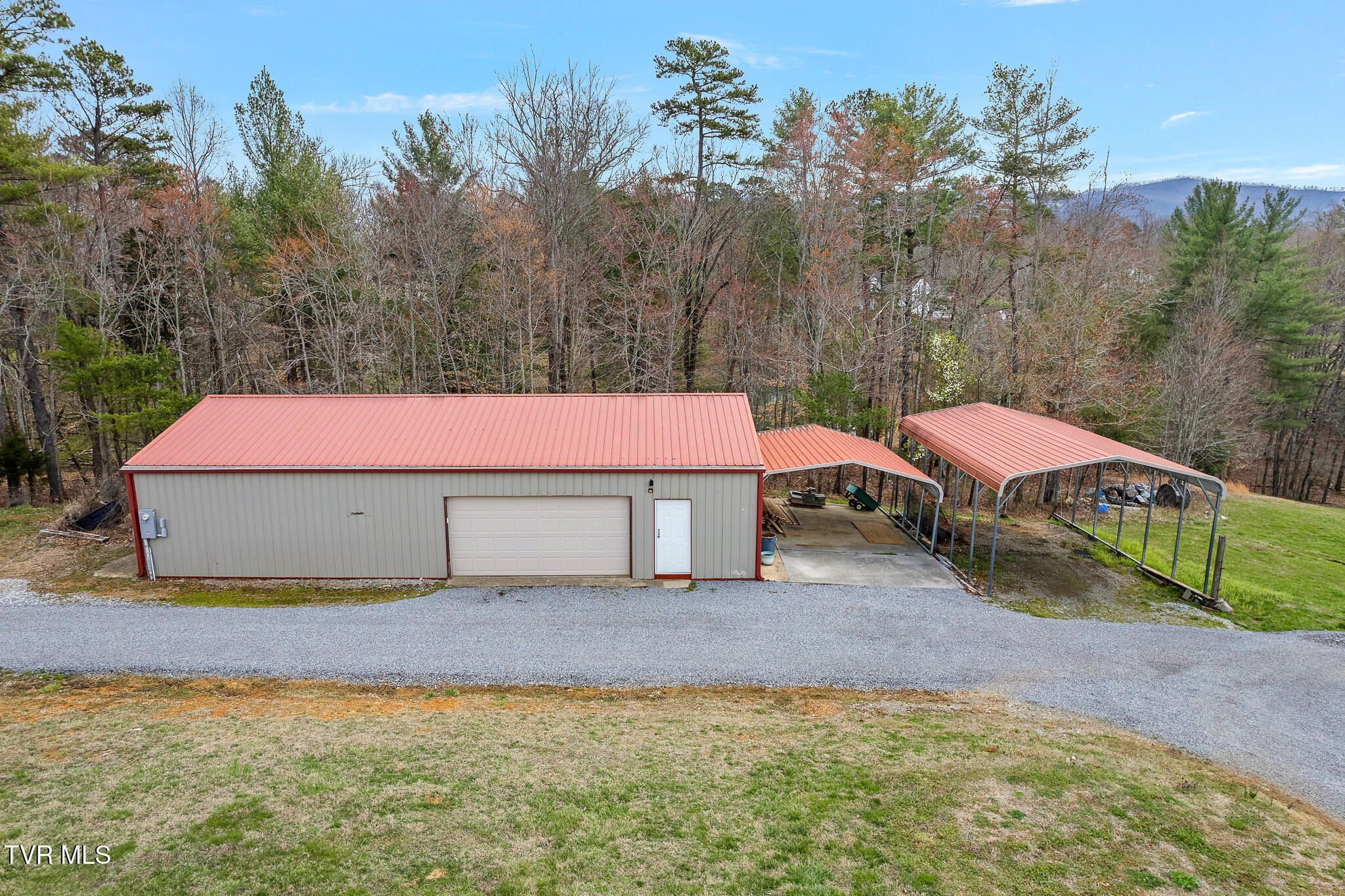 7335 Cedar Creek Road Property Photo 4