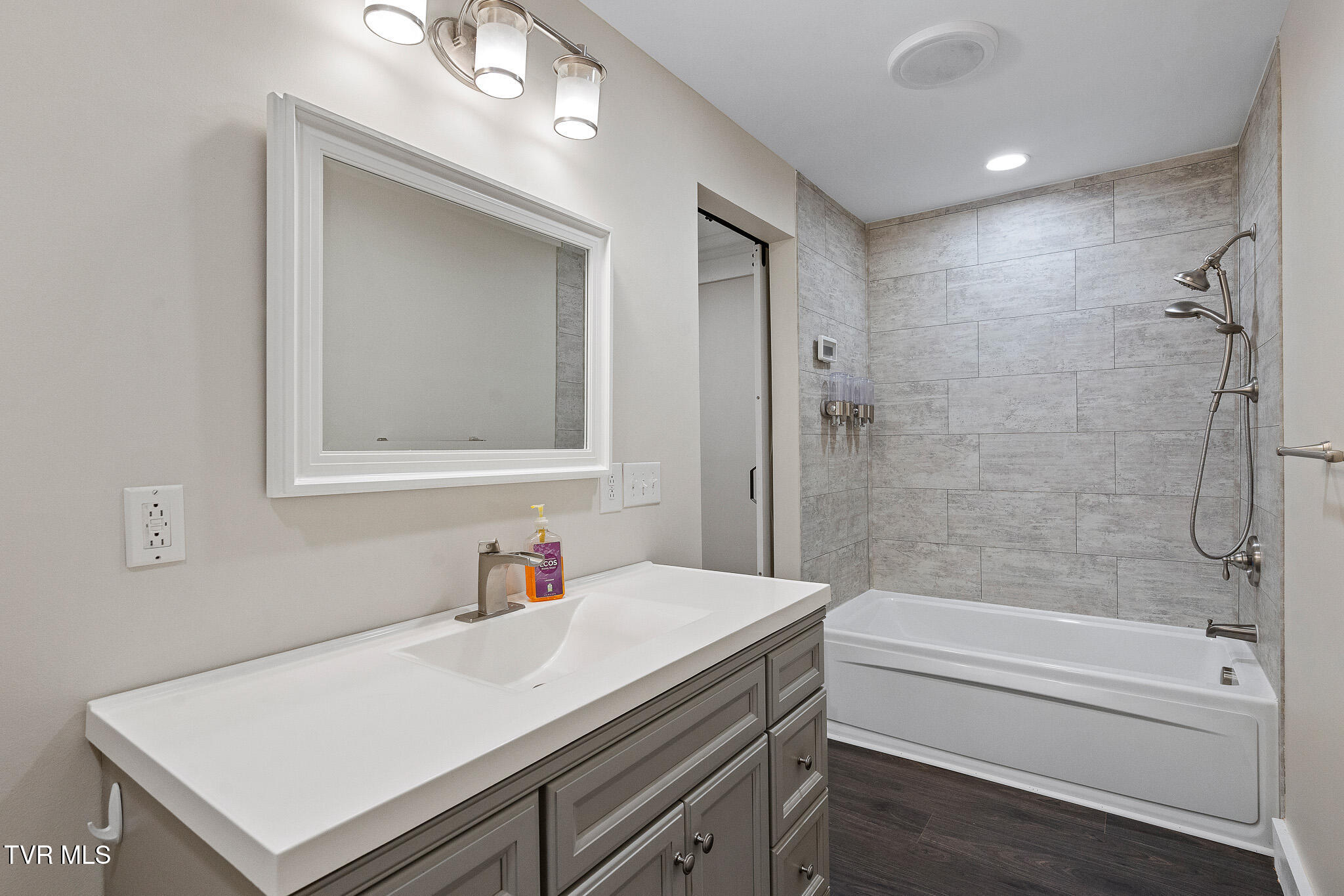 7335 Cedar Creek Road Property Photo 25
