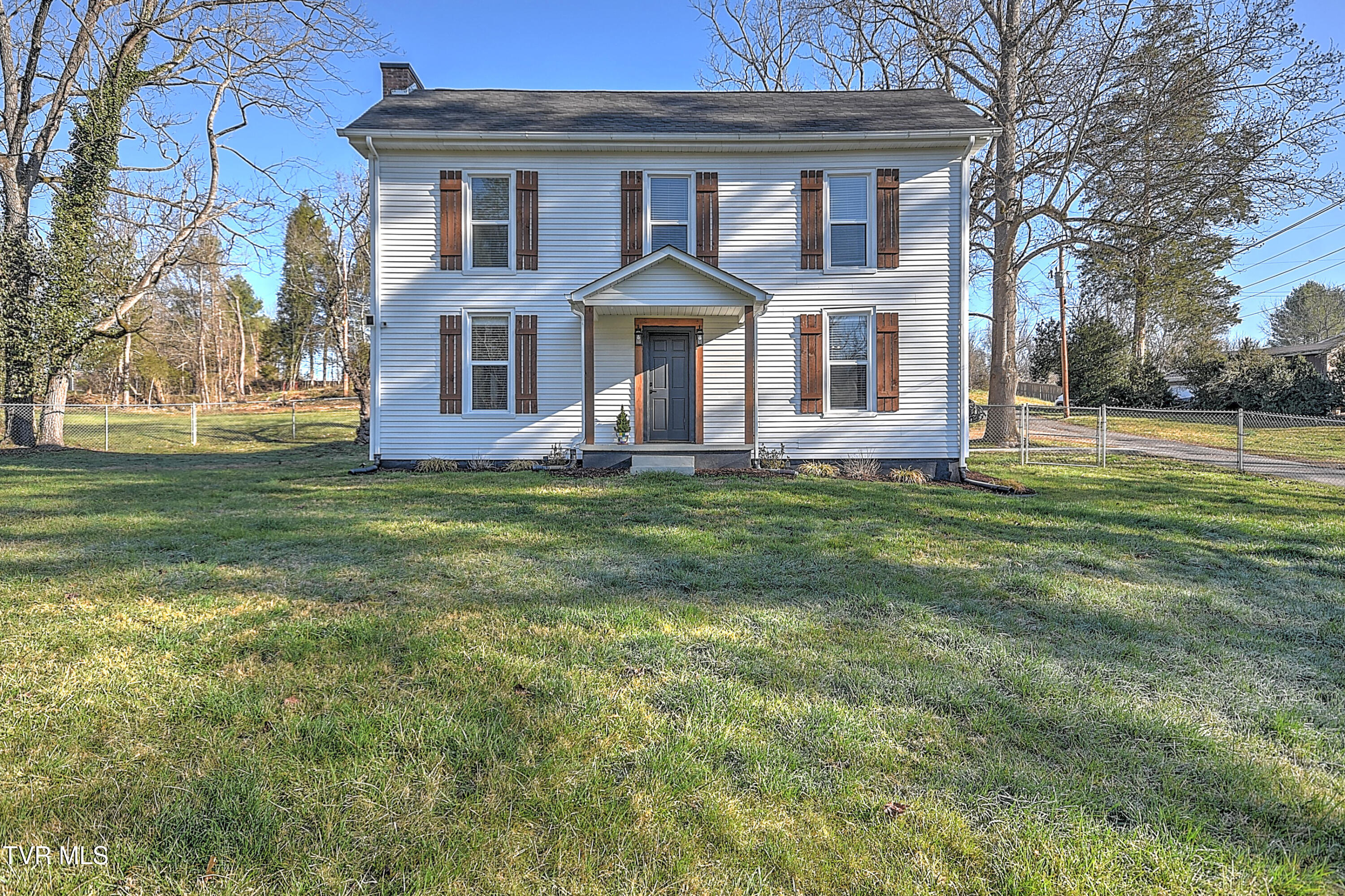 371 Glenwood Road Property Photo 1
