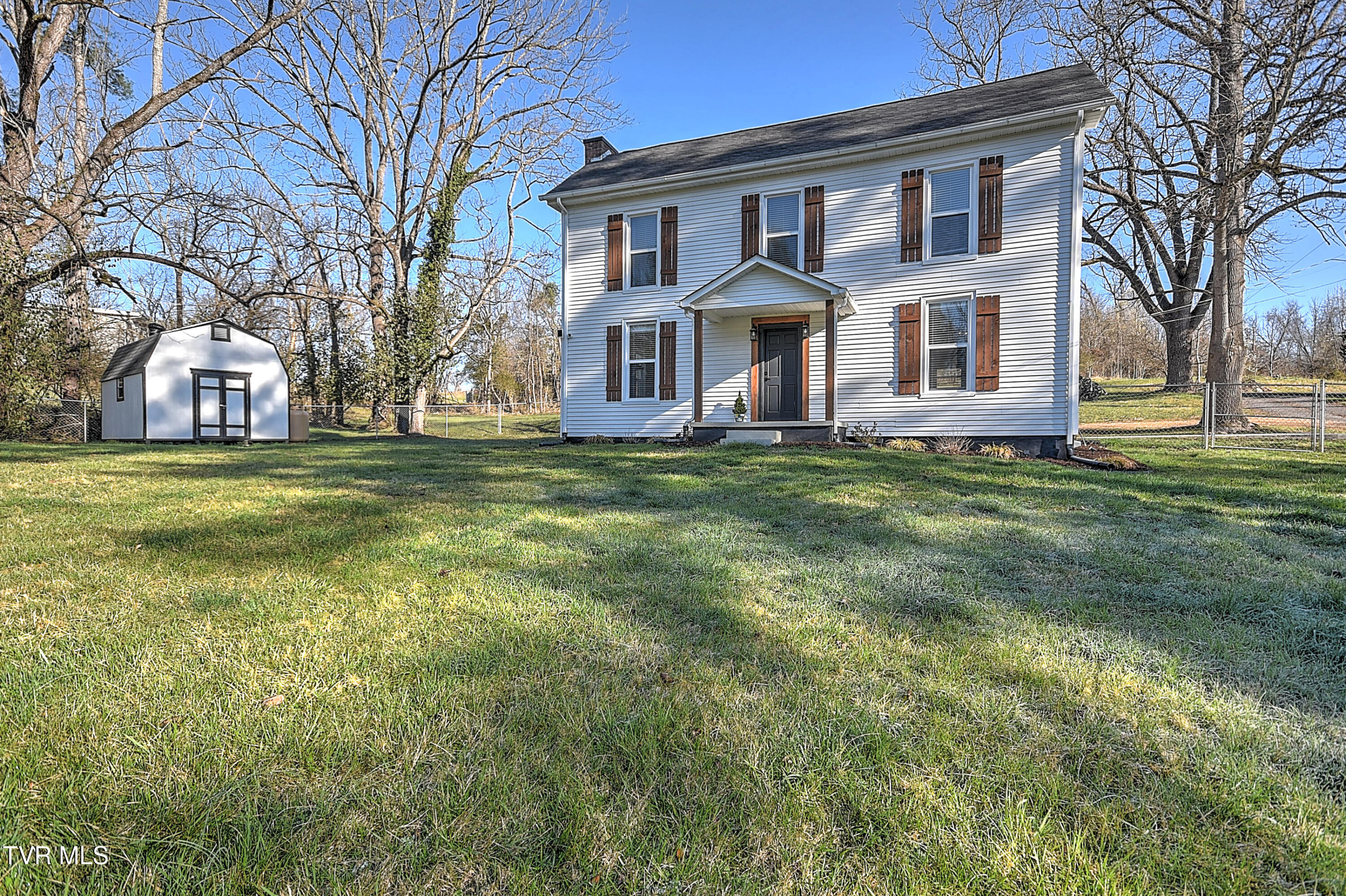 371 Glenwood Road Property Photo 2