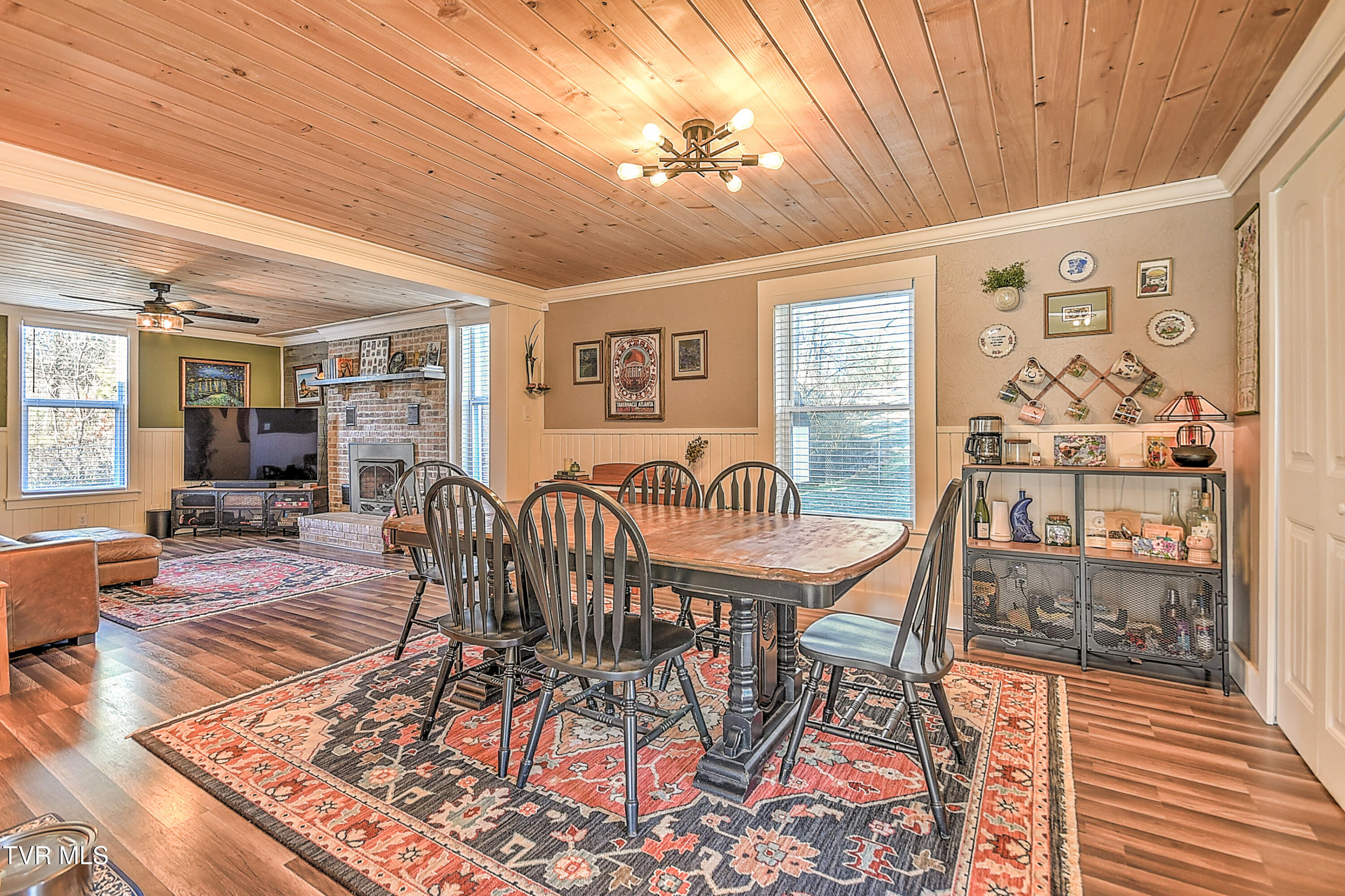371 Glenwood Road Property Photo 12