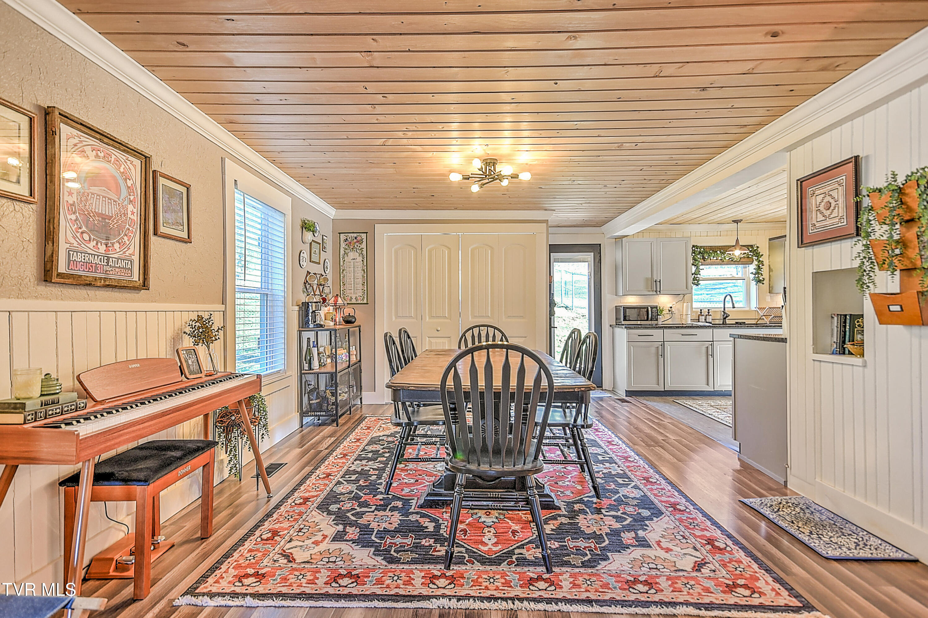 371 Glenwood Road Property Photo 13