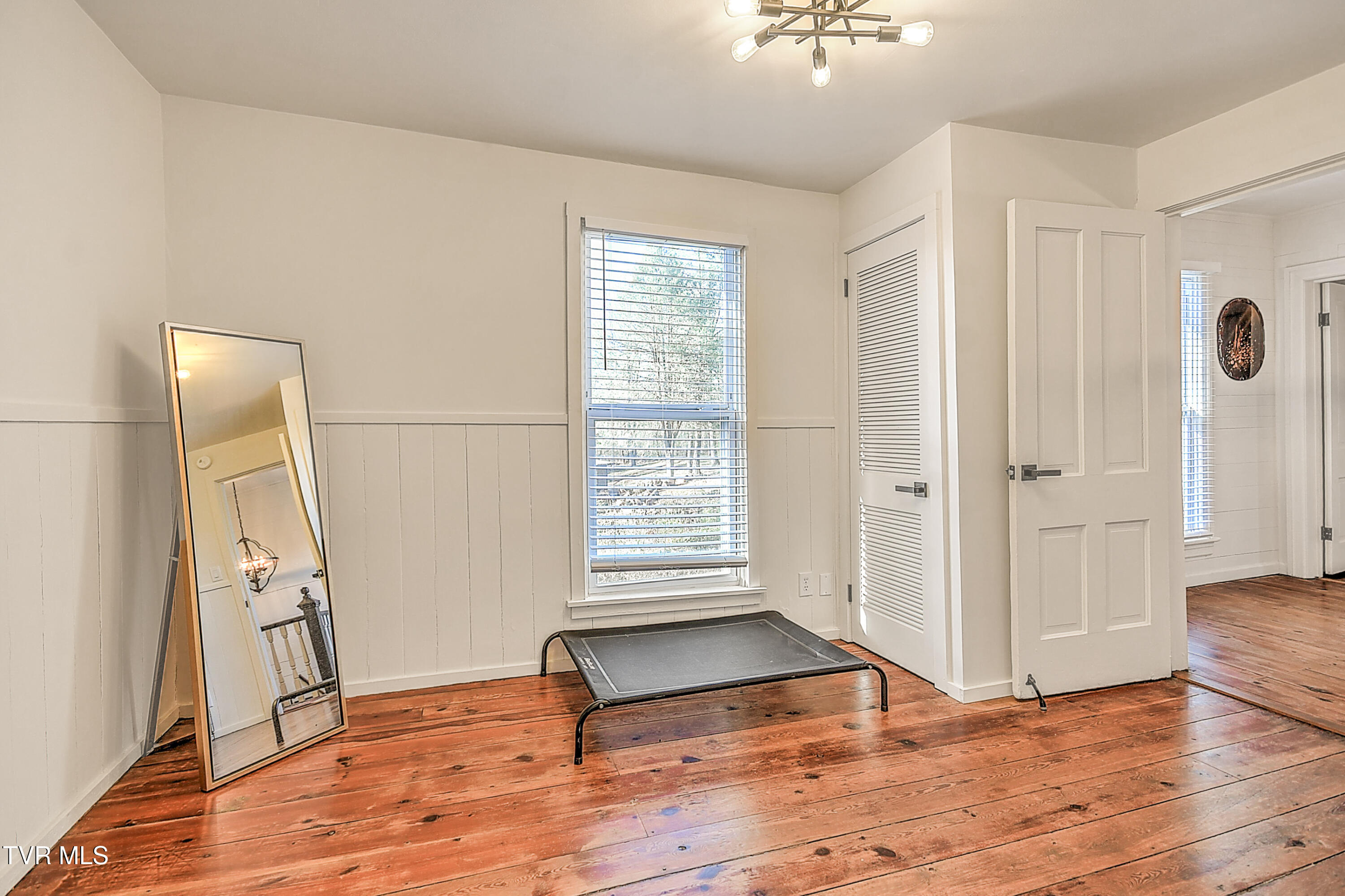 371 Glenwood Road Property Photo 31