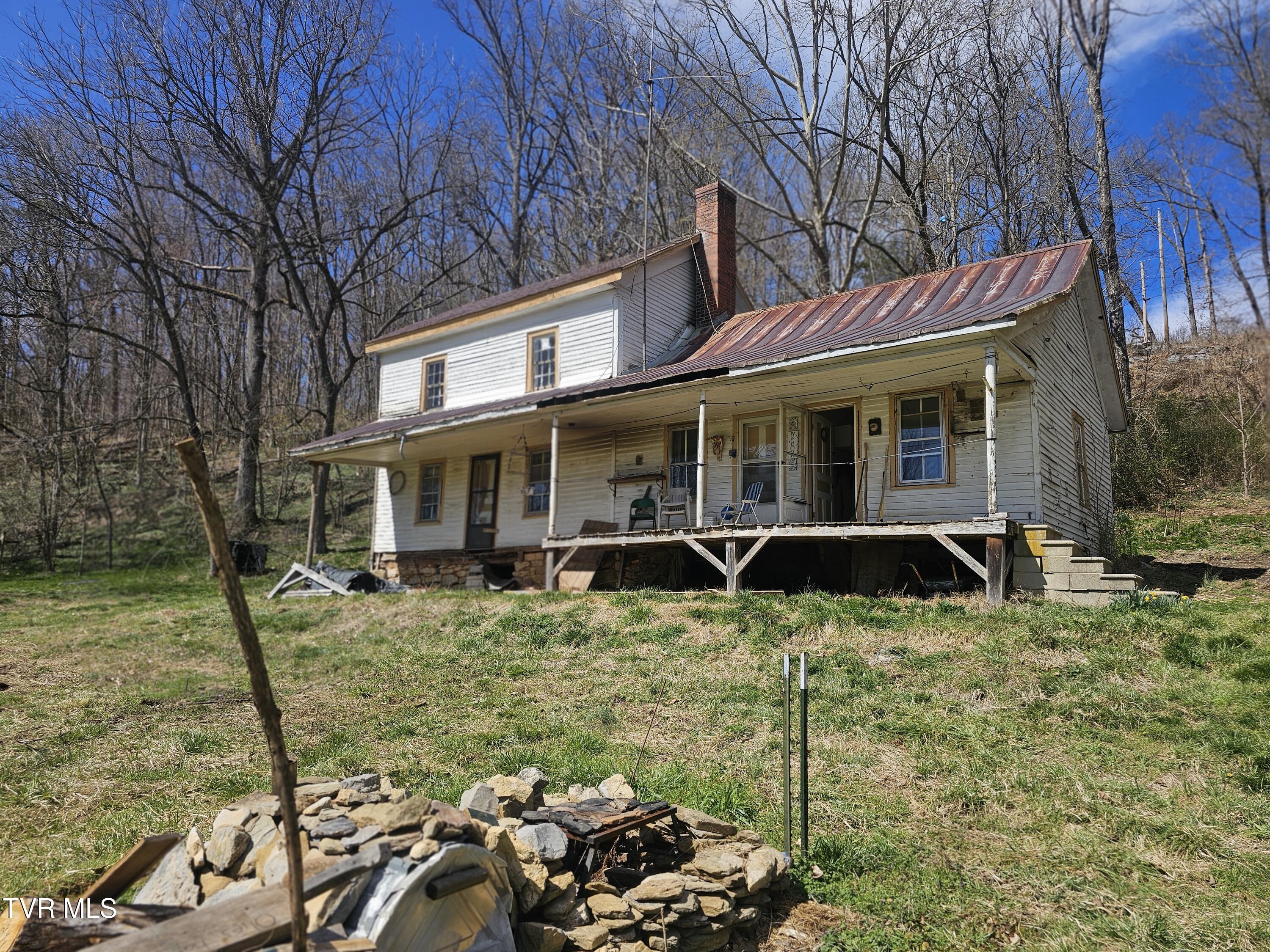 465 Clear Creek Rd Road Property Photo