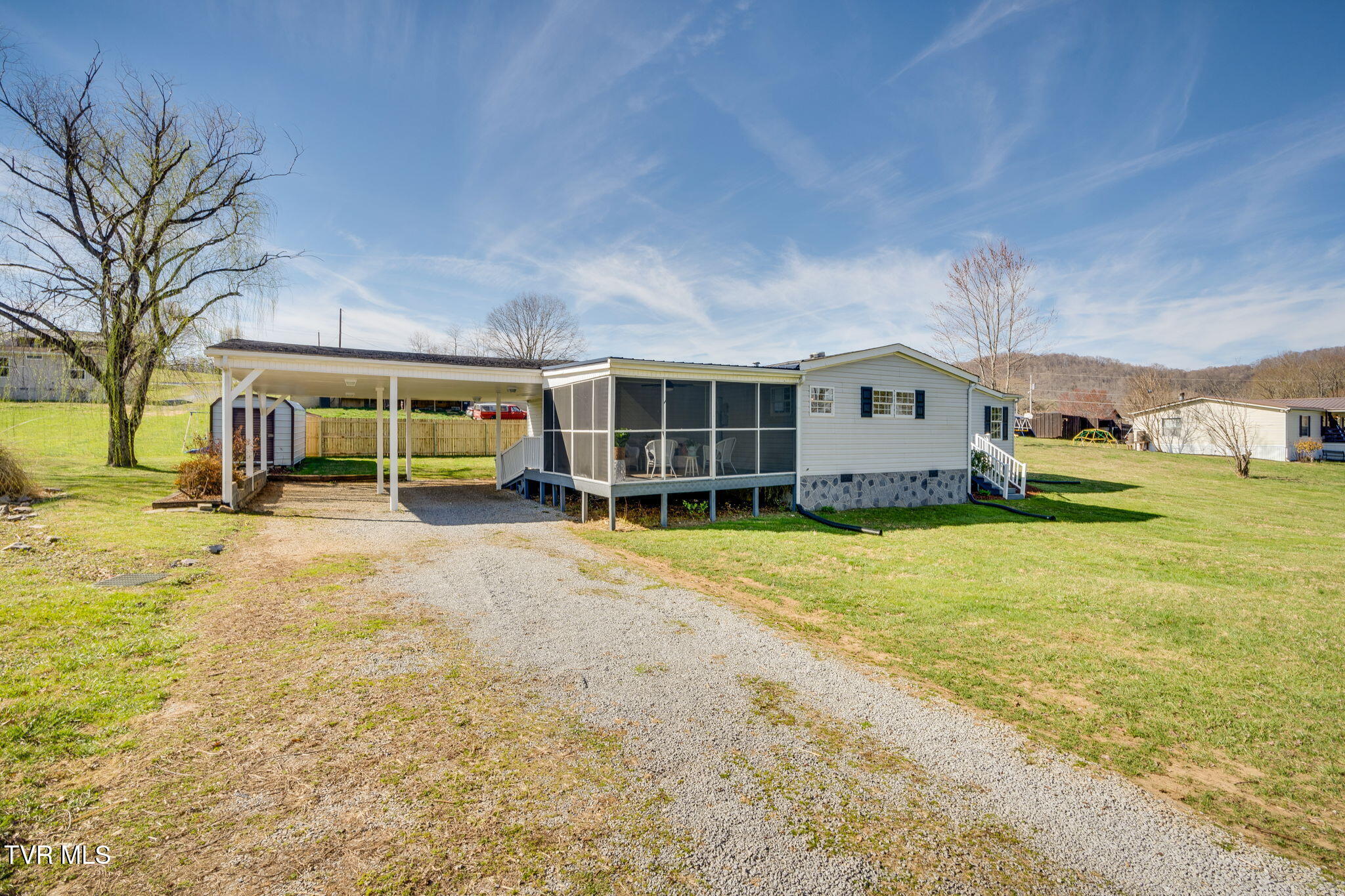 112 Cecil Vanhuss Road Property Photo 3