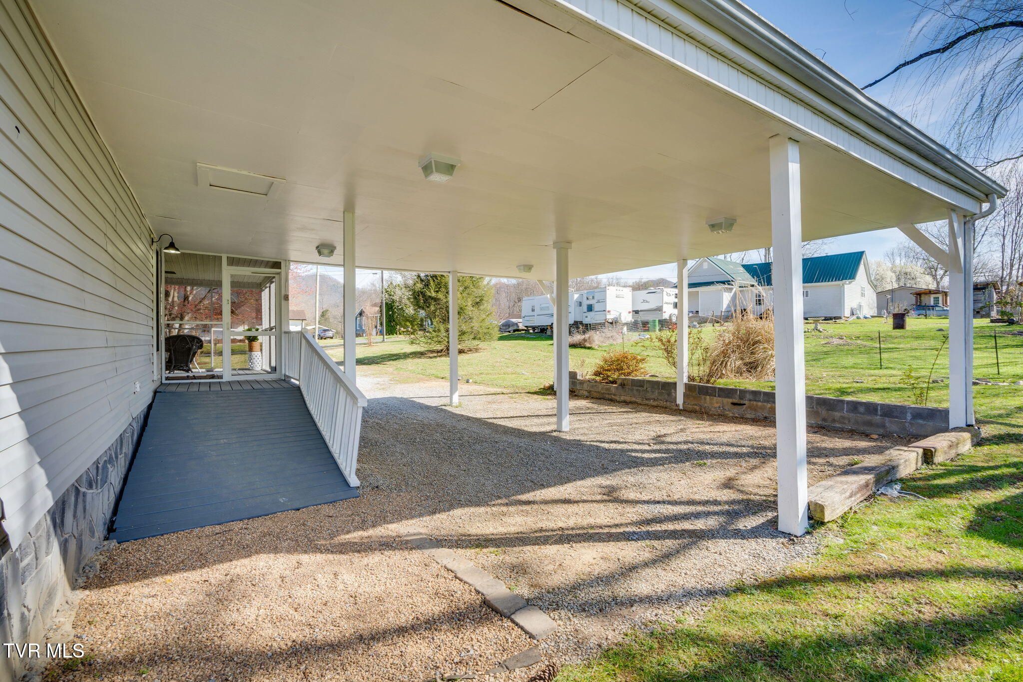 112 Cecil Vanhuss Road Property Photo 25
