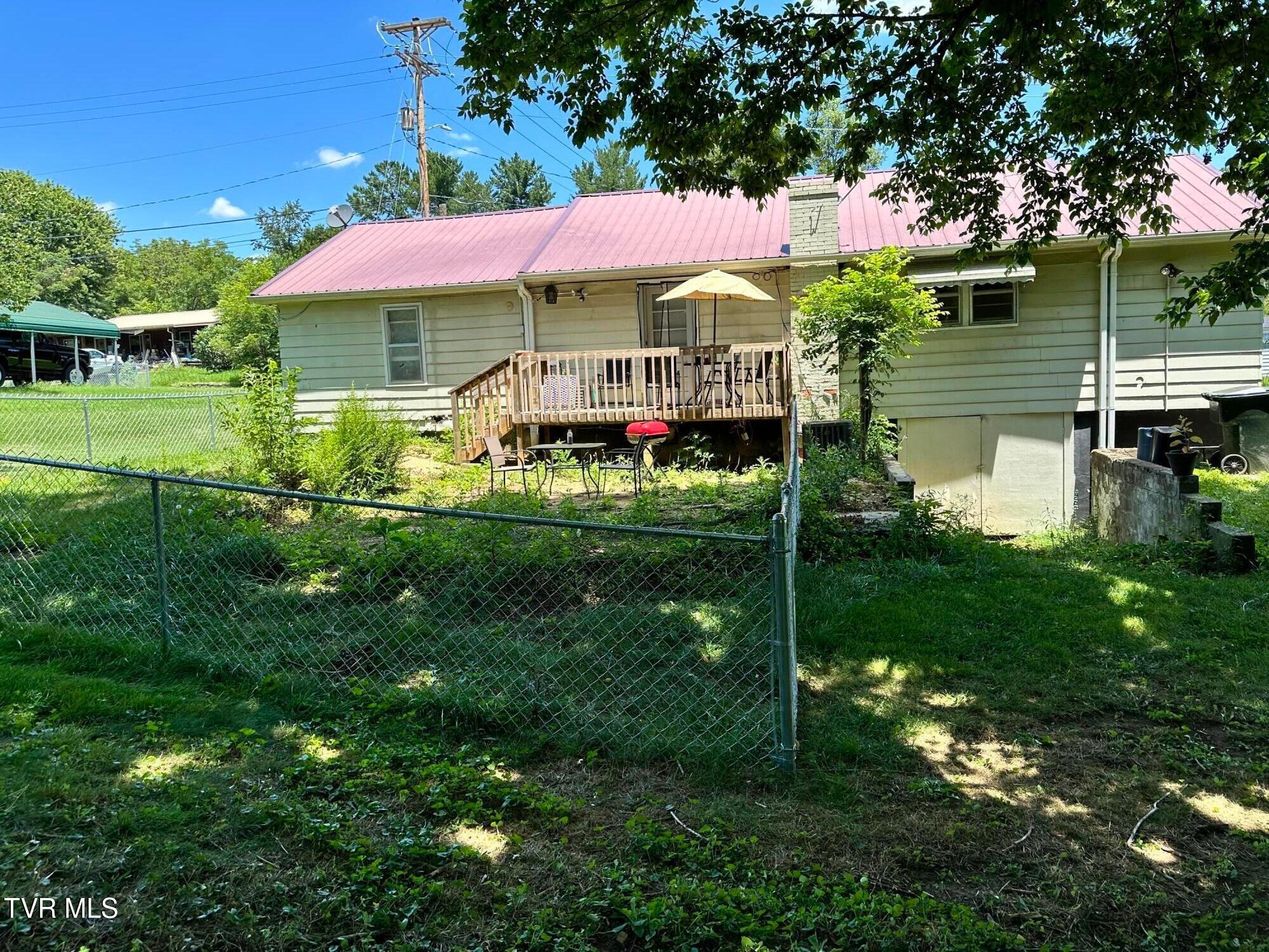 109 Chestnut Street Property Photo 3