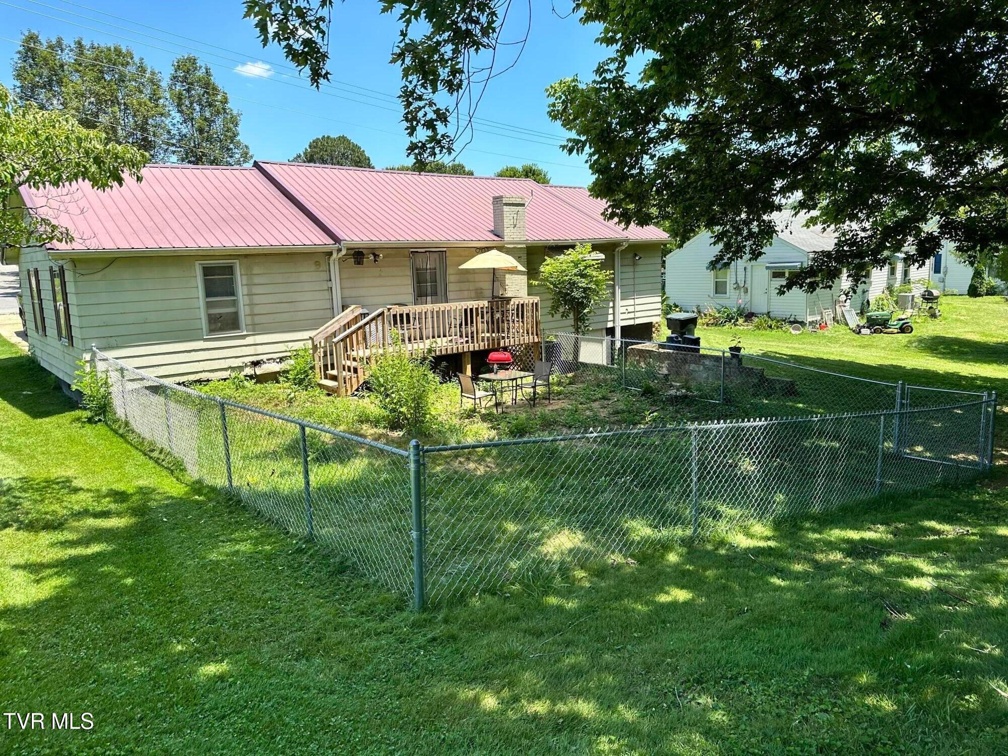 109 Chestnut Street Property Photo 4