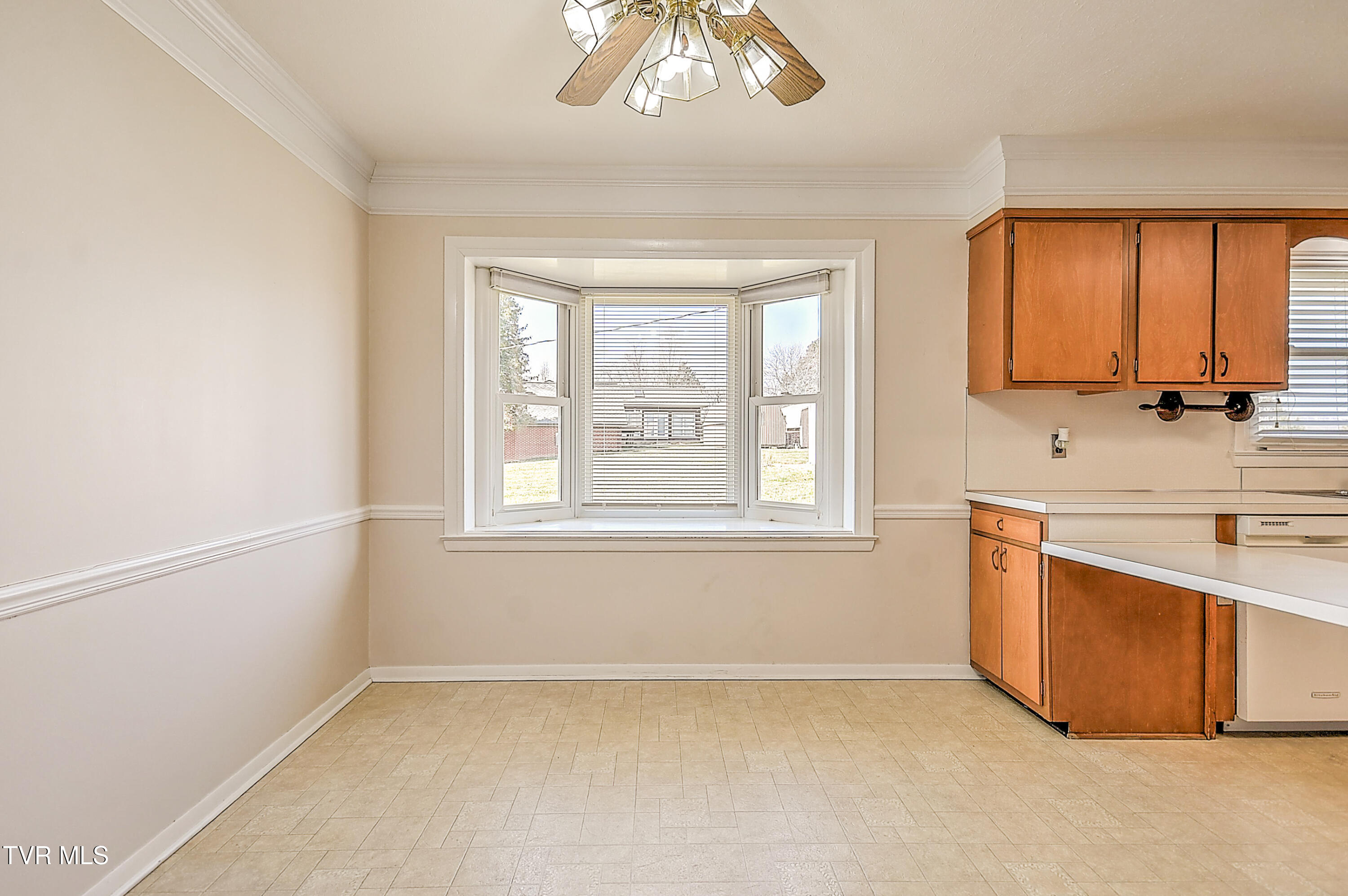 5912 Cochise Trail Property Photo 13