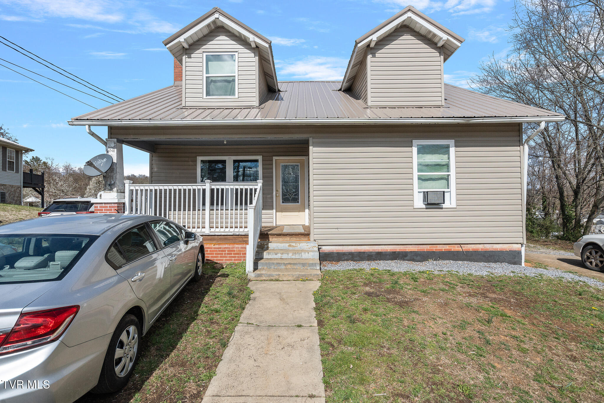 511 East Church Street Property Photo