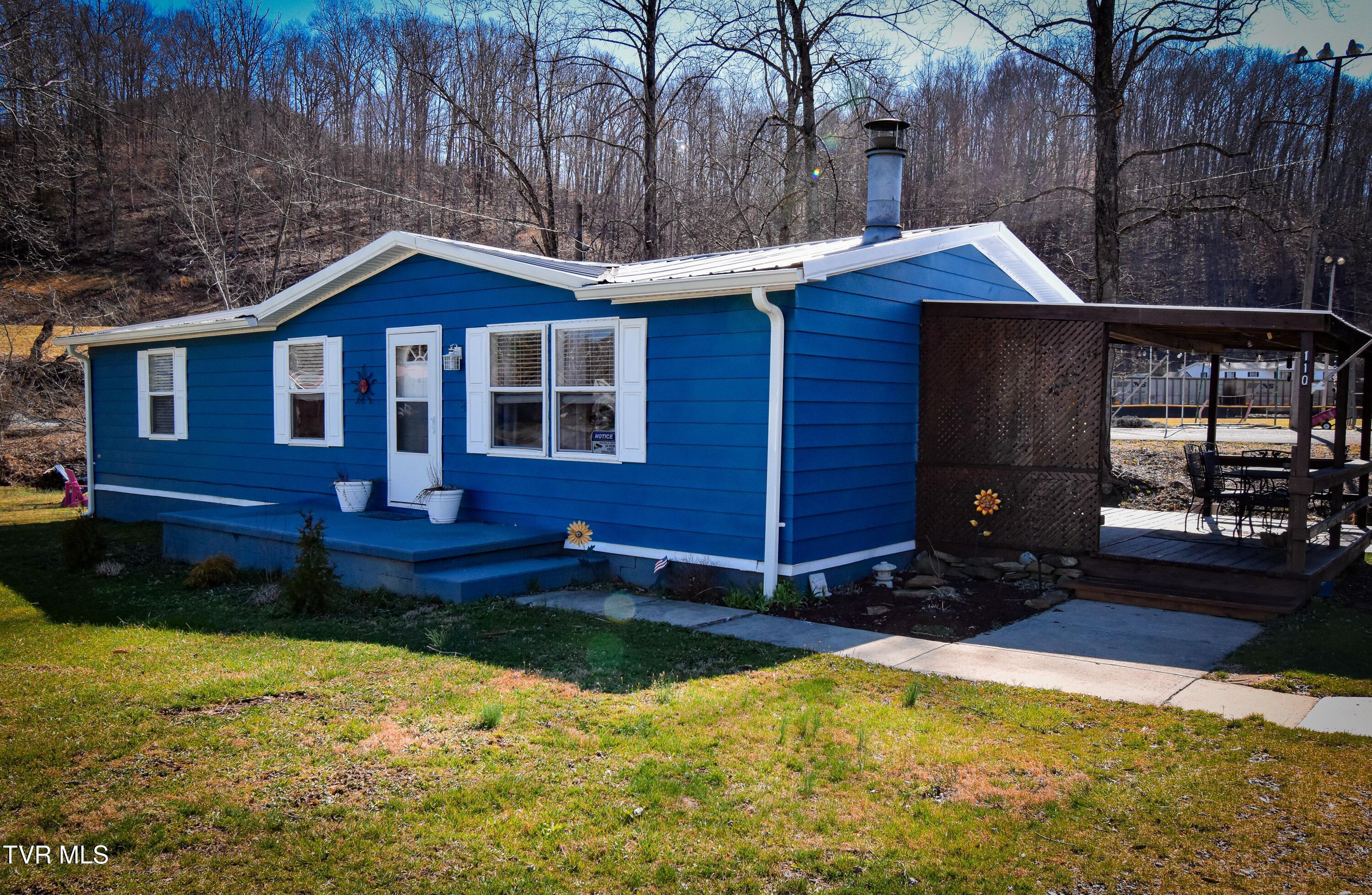 110 Northeast Little League Road Property Photo