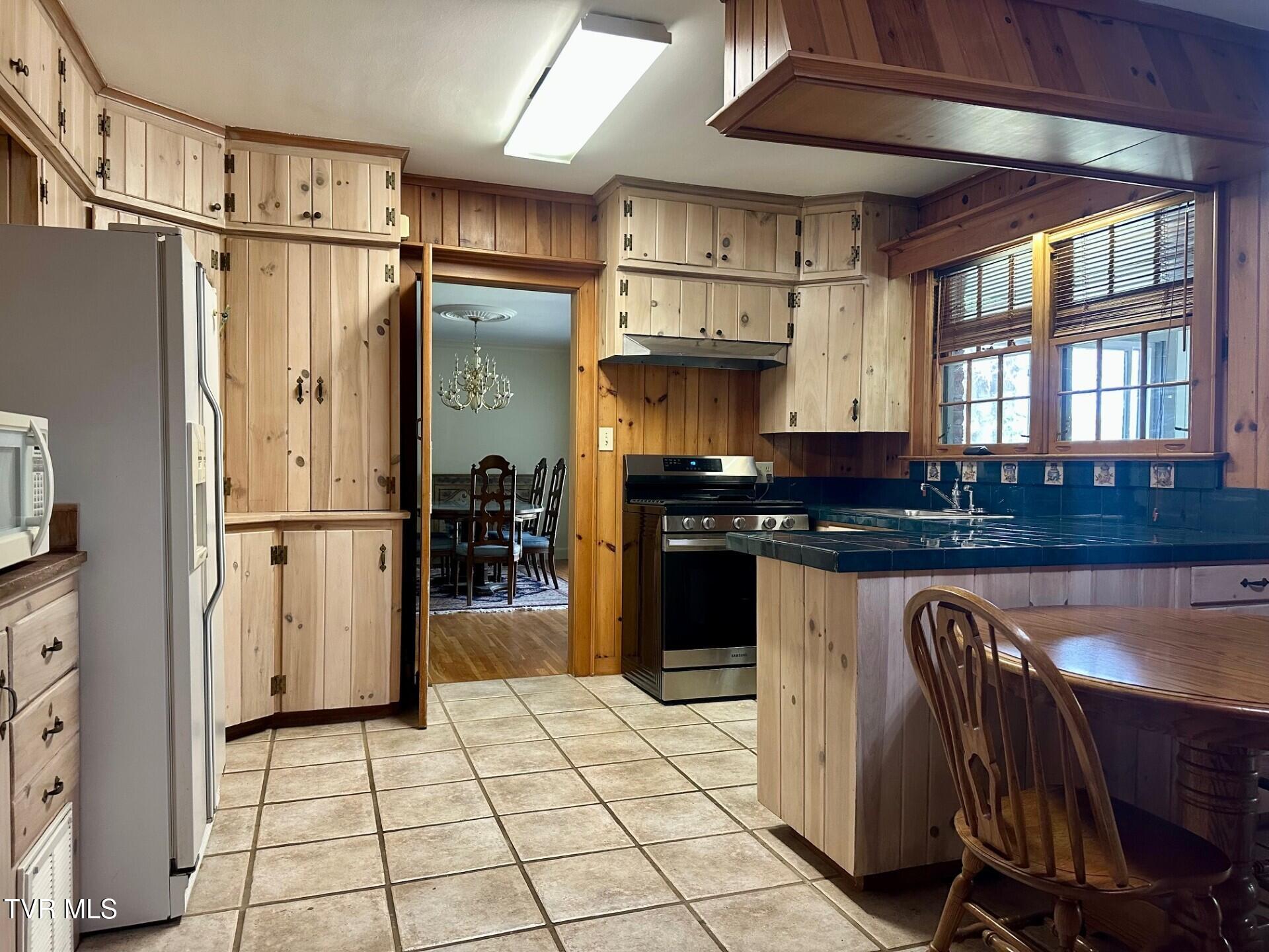 122 Meadow Road Road Property Photo 12