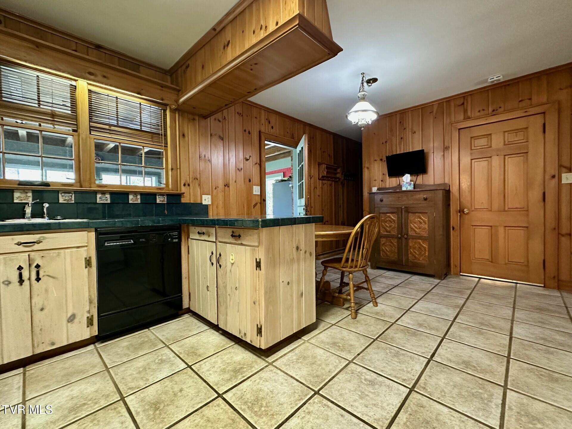 122 Meadow Road Road Property Photo 13