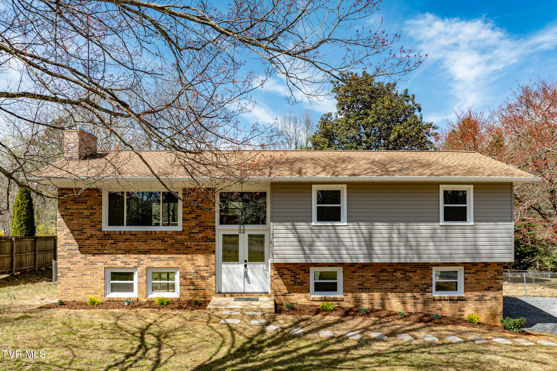 3613 Hazelnut Drive Property Photo
