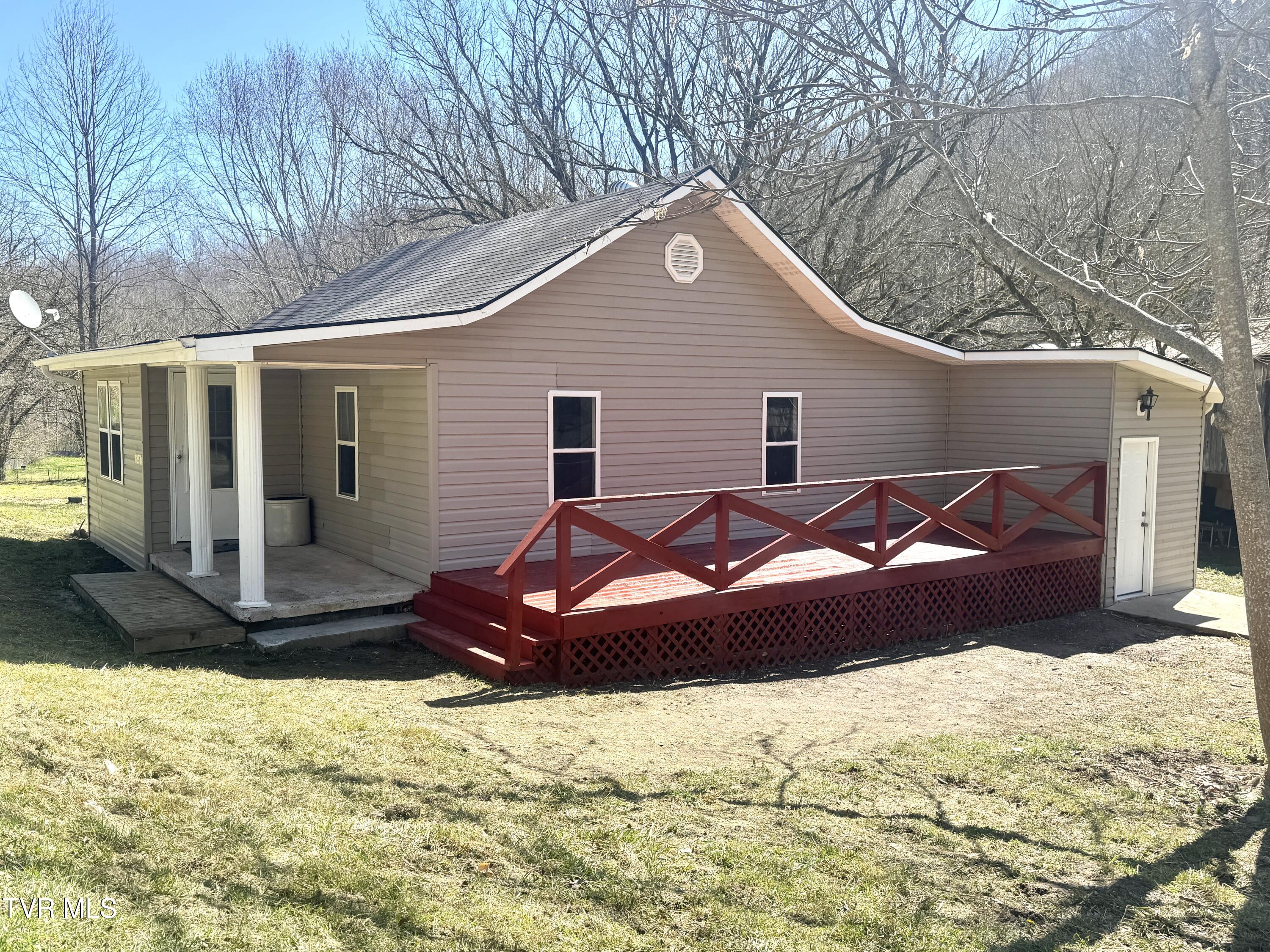 1297 Dry Creek Road Property Photo 1