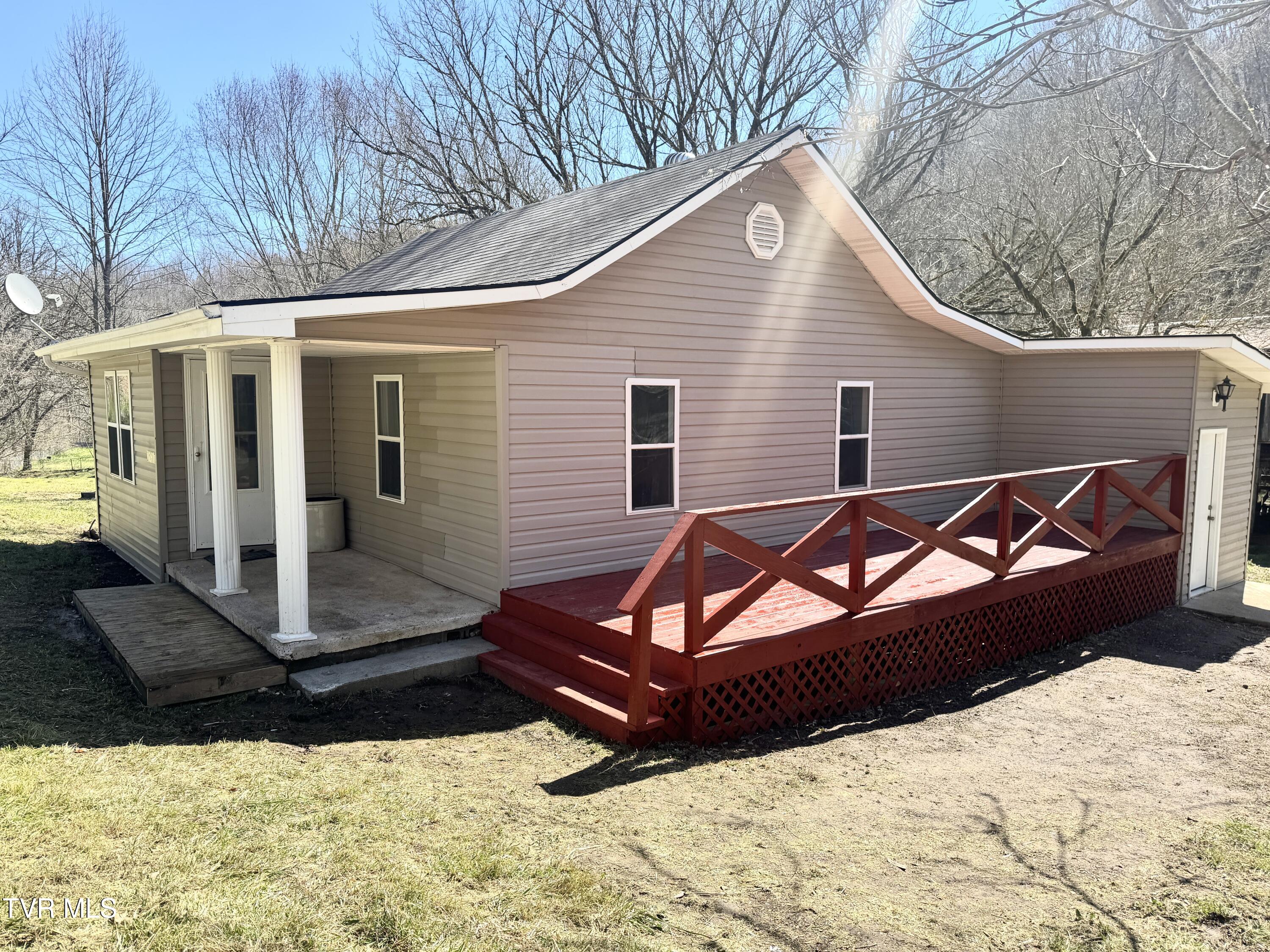 1297 Dry Creek Road Property Photo 5