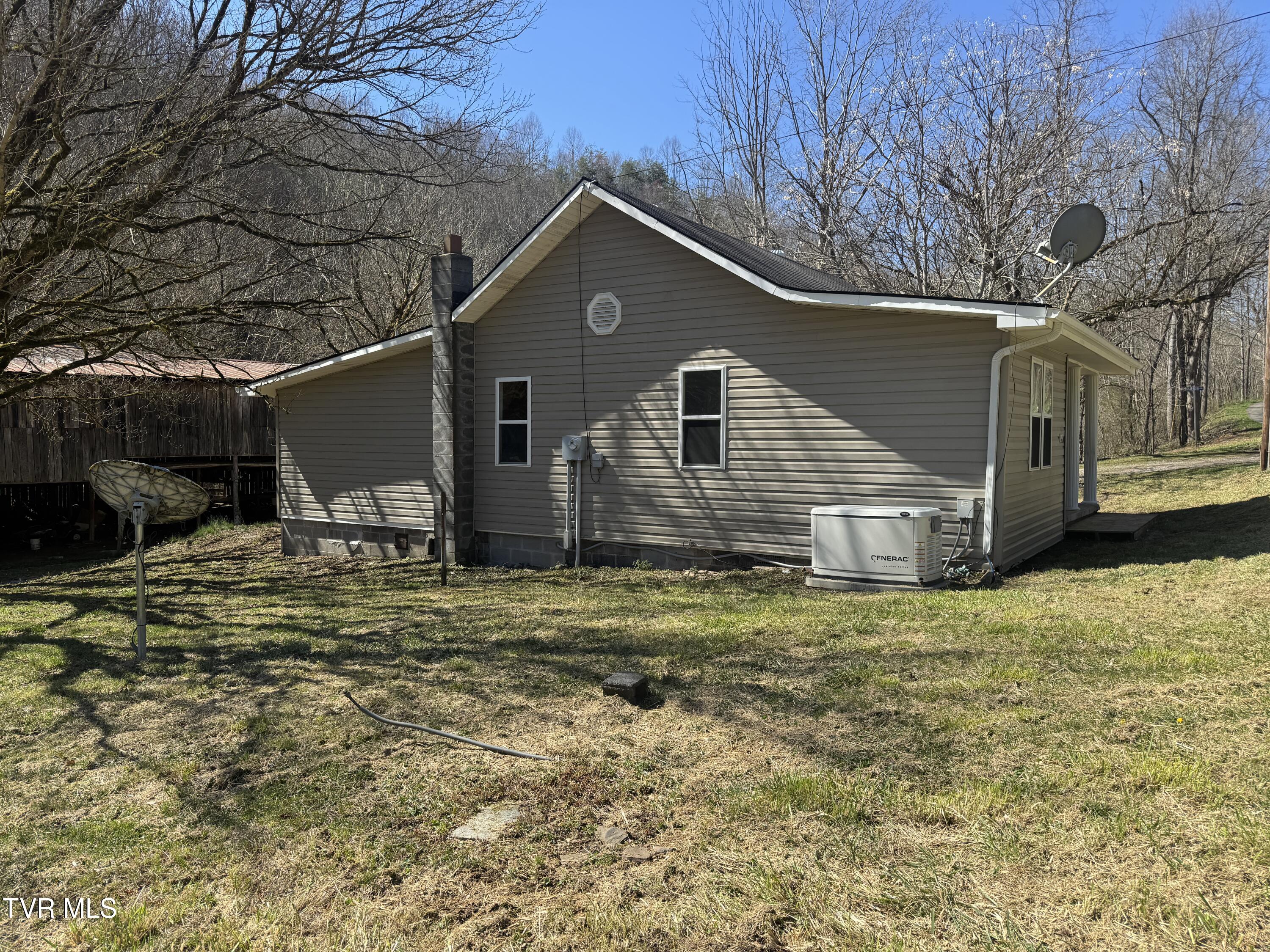 1297 Dry Creek Road Property Photo 7