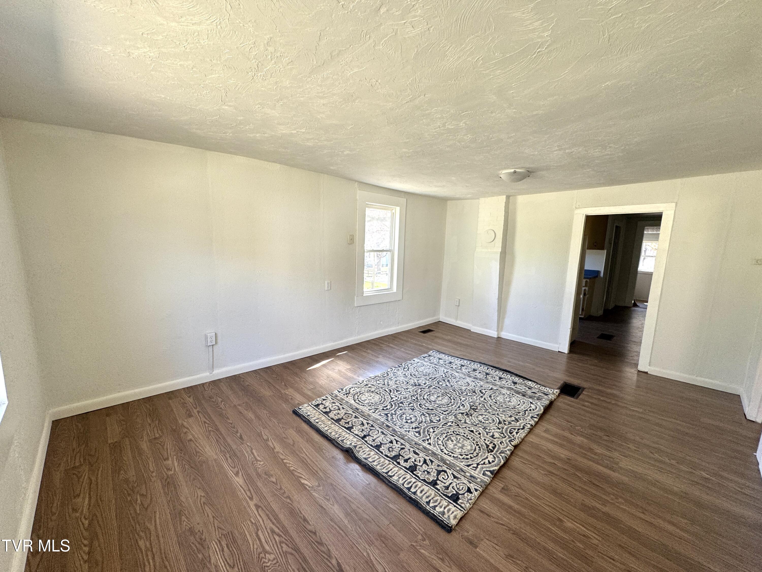 1297 Dry Creek Road Property Photo 8