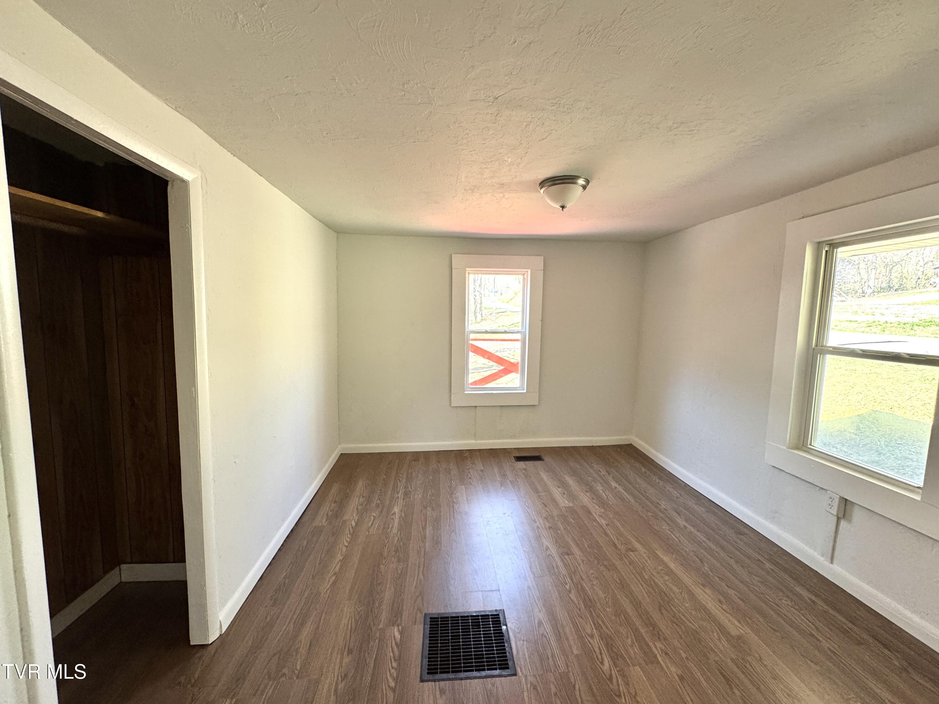 1297 Dry Creek Road Property Photo 12