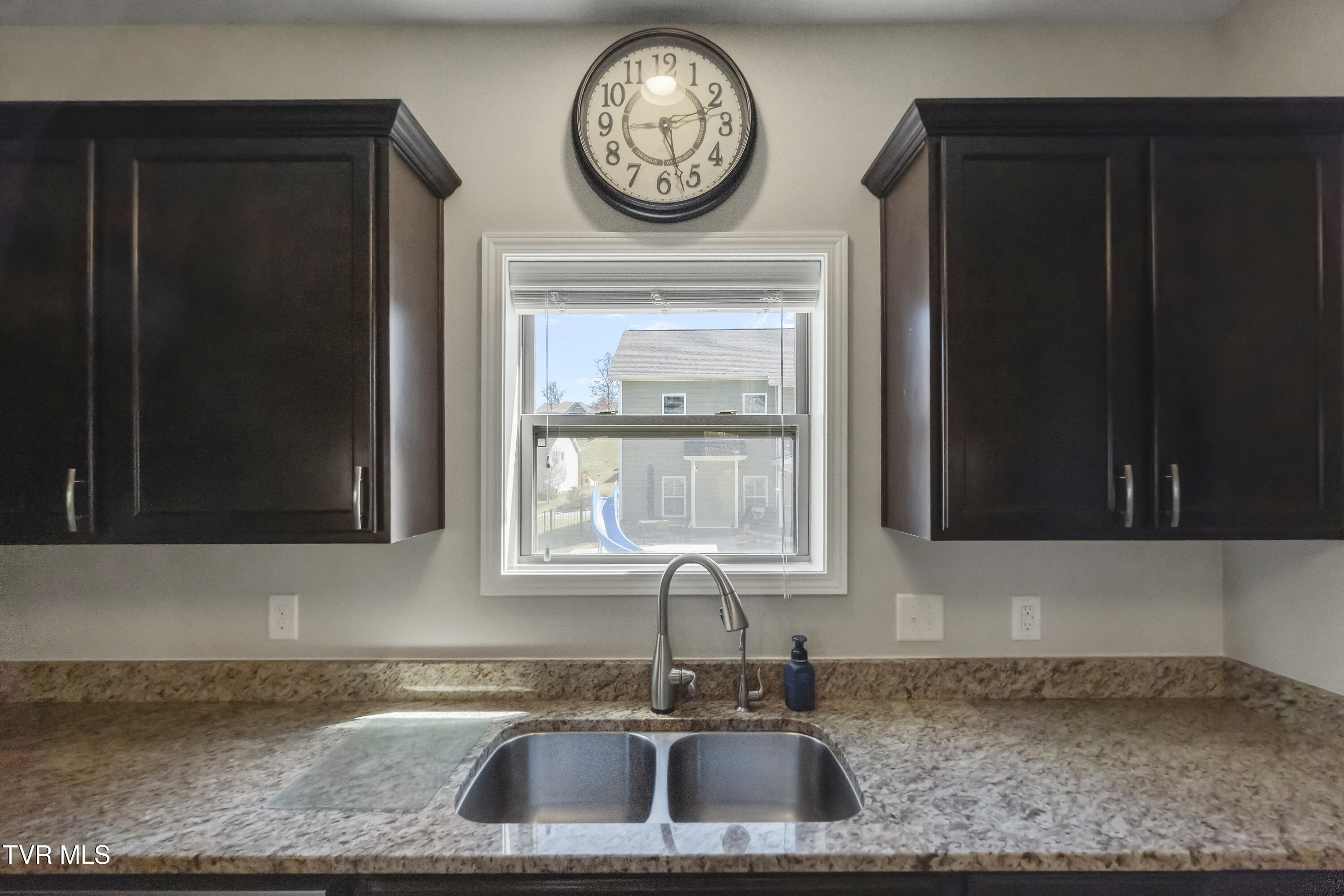 2608 Bridgeforth Crossing Property Photo 19