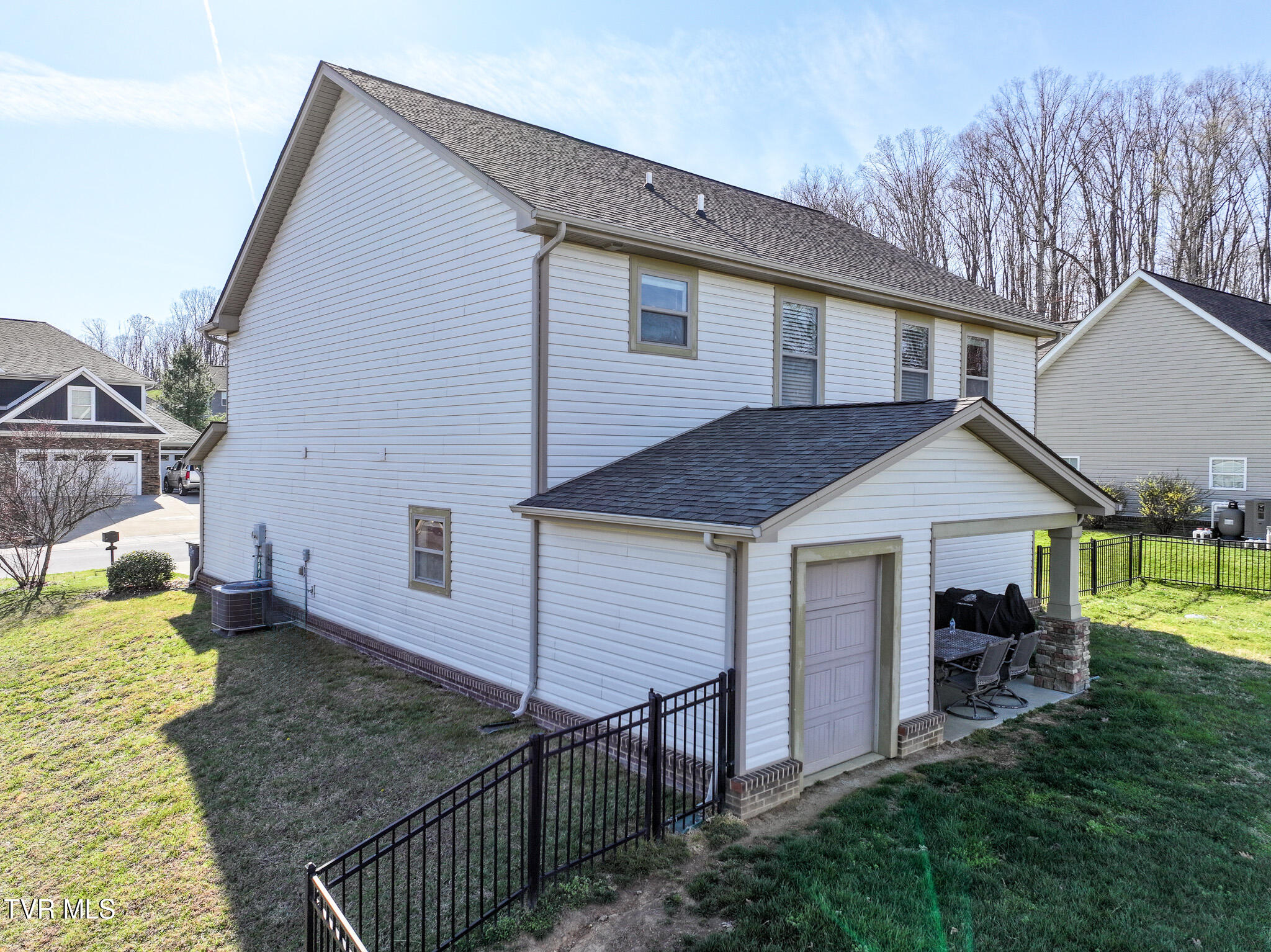 2608 Bridgeforth Crossing Property Photo 52