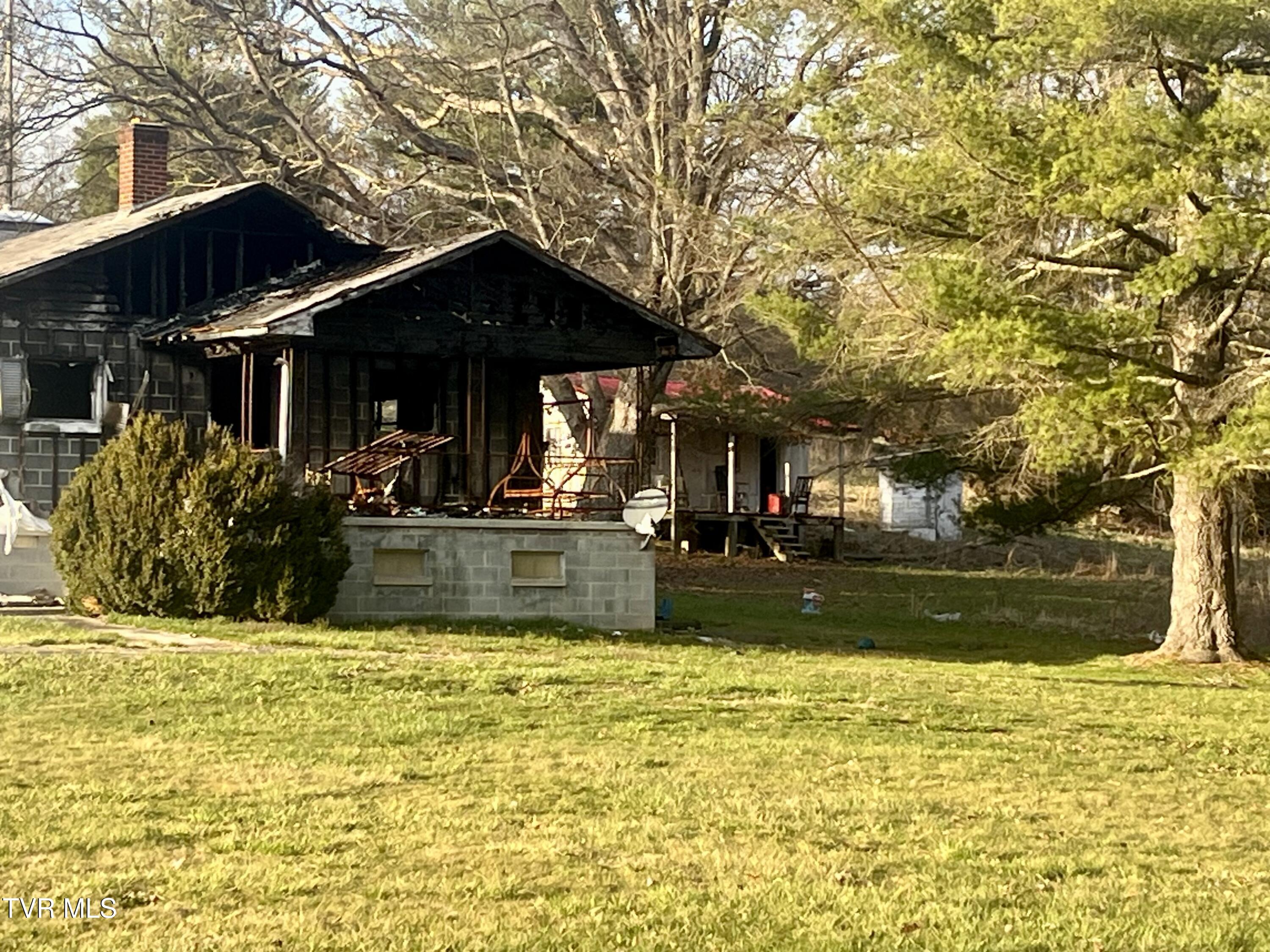 4214 Kiser Road Property Photo 6