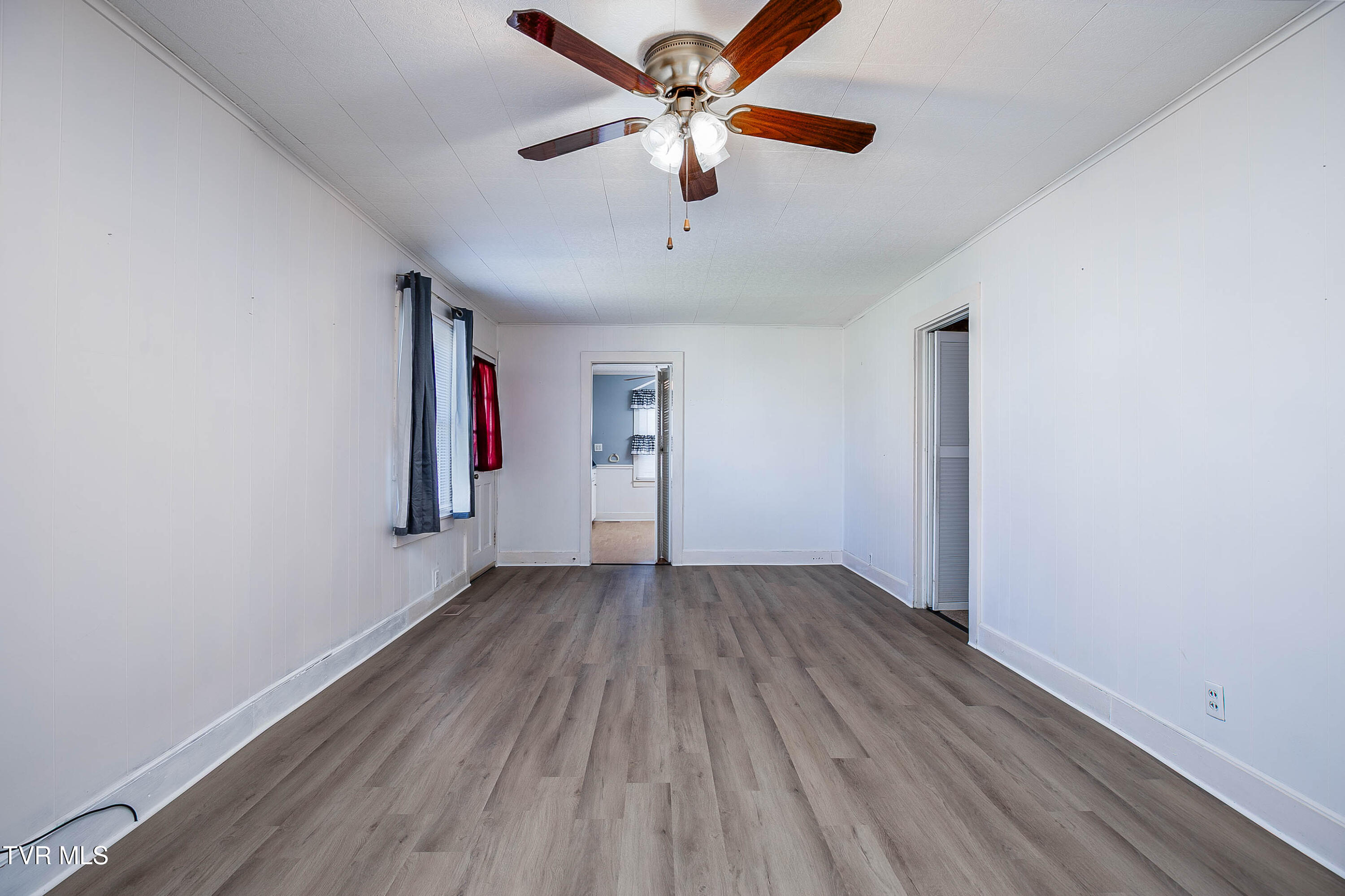 410 Bay Street Property Photo 7