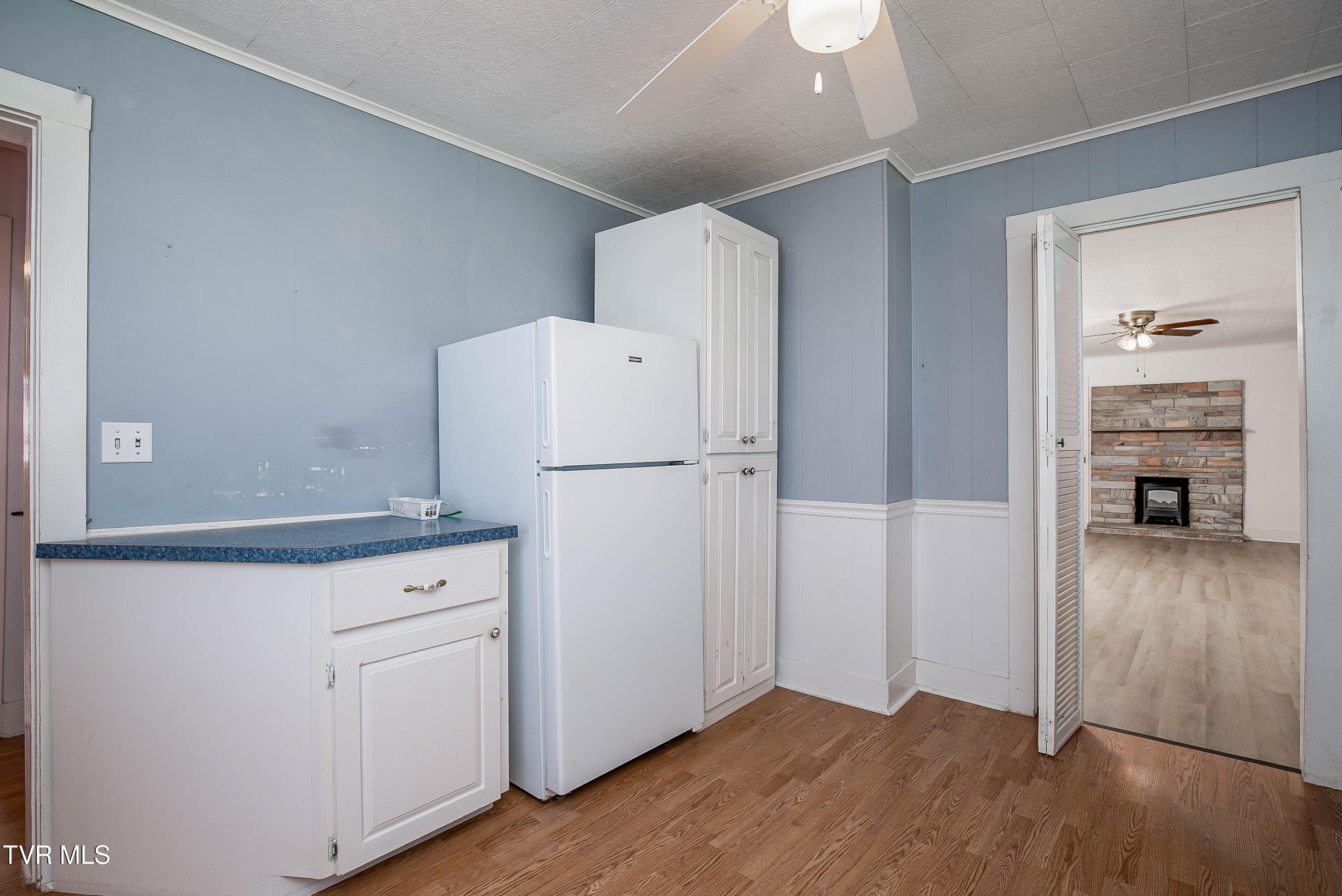 410 Bay Street Property Photo 10