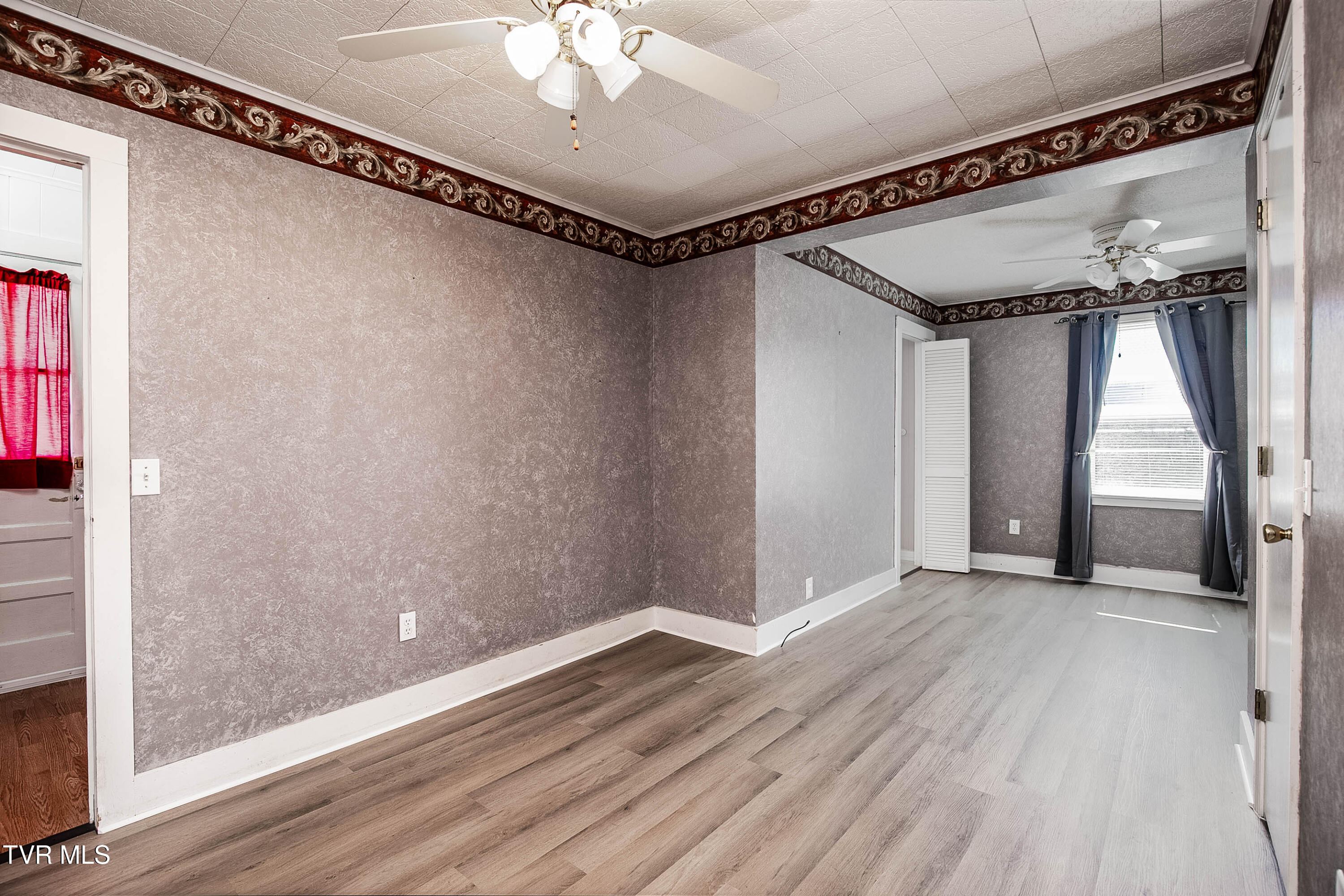 410 Bay Street Property Photo 16