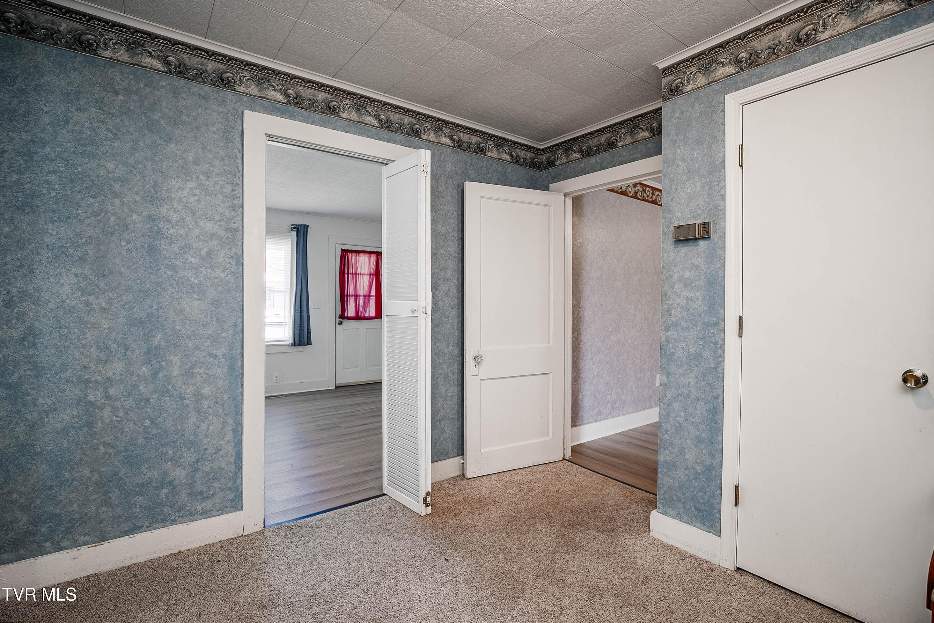 410 Bay Street Property Photo 19