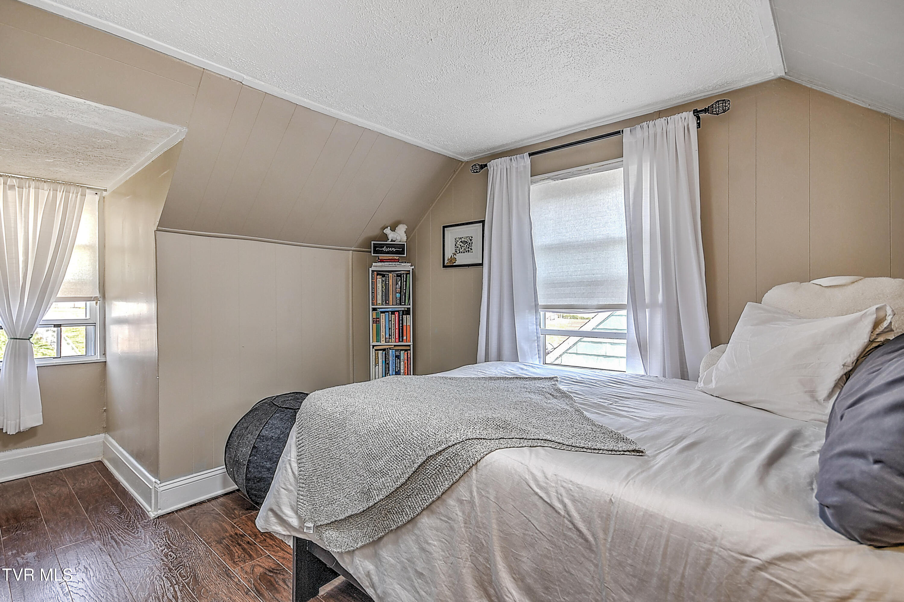 1600 Norway Street Property Photo 28