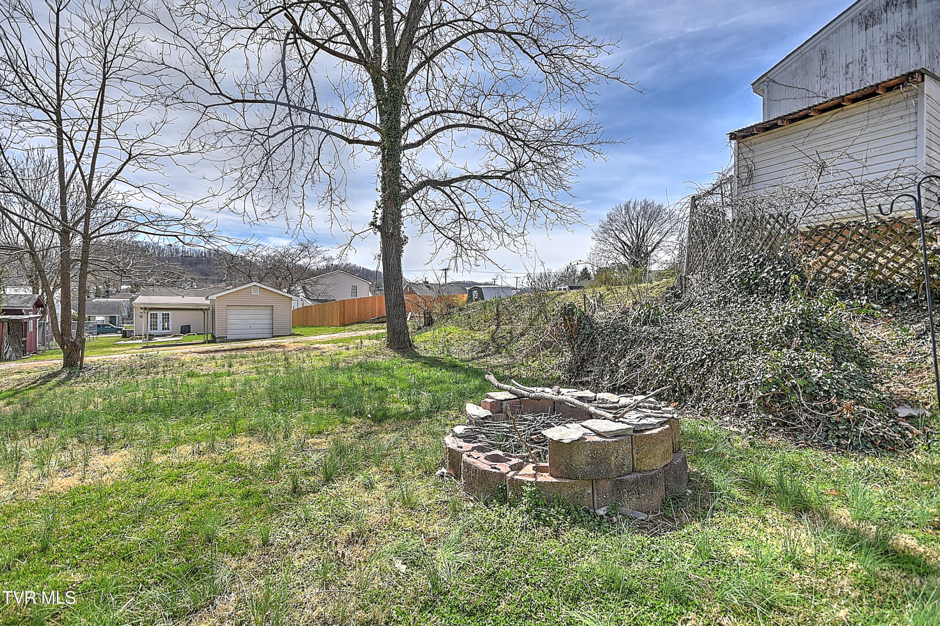 1600 Norway Street Property Photo 42