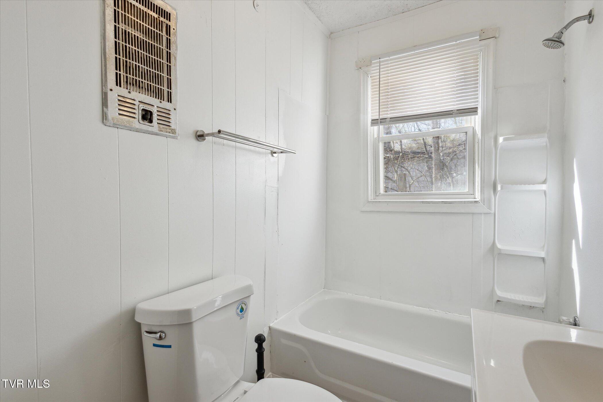 2507 Fulton Drive Property Photo 10
