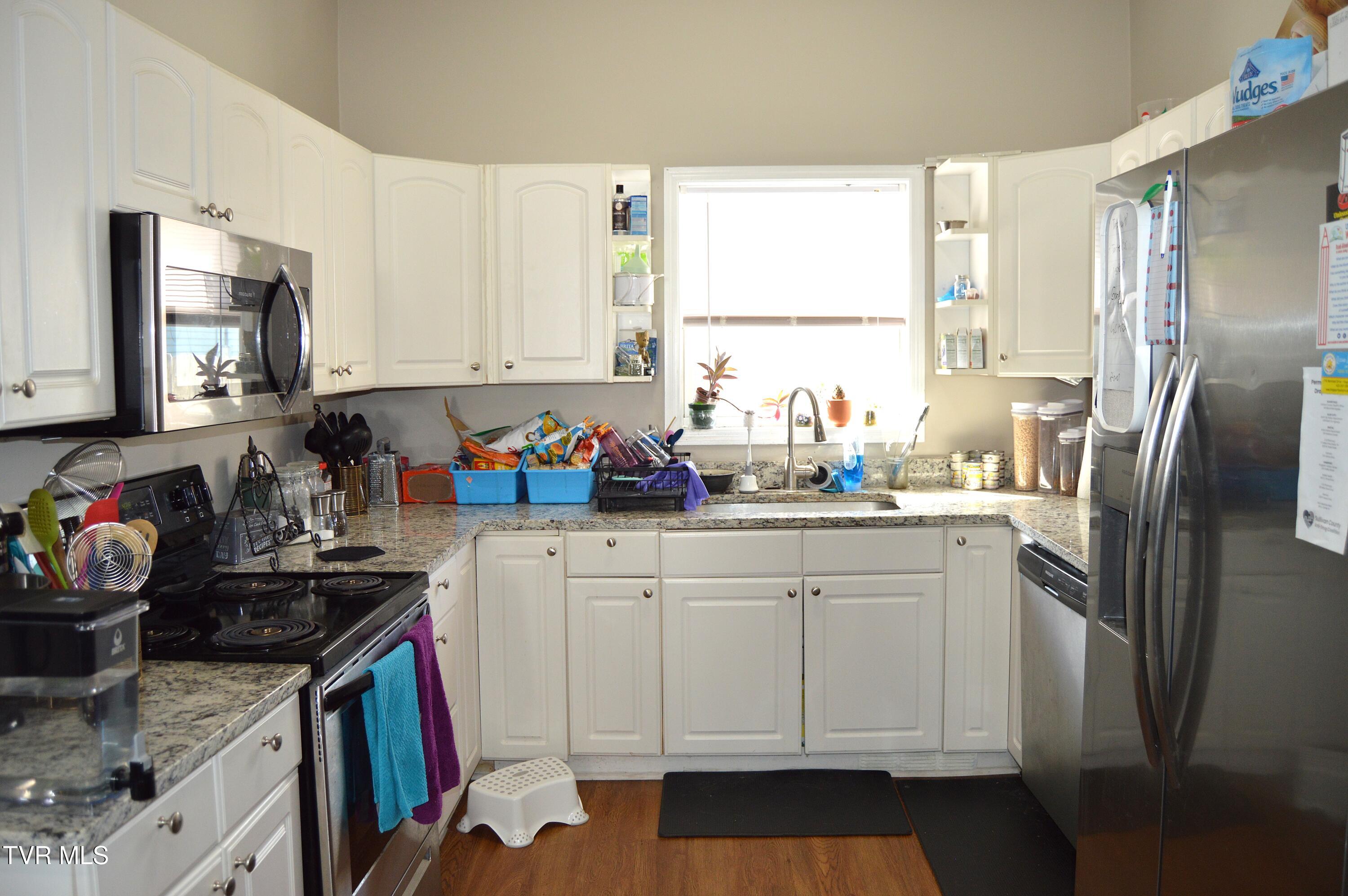 142 West Wanola Avenue Property Photo 3