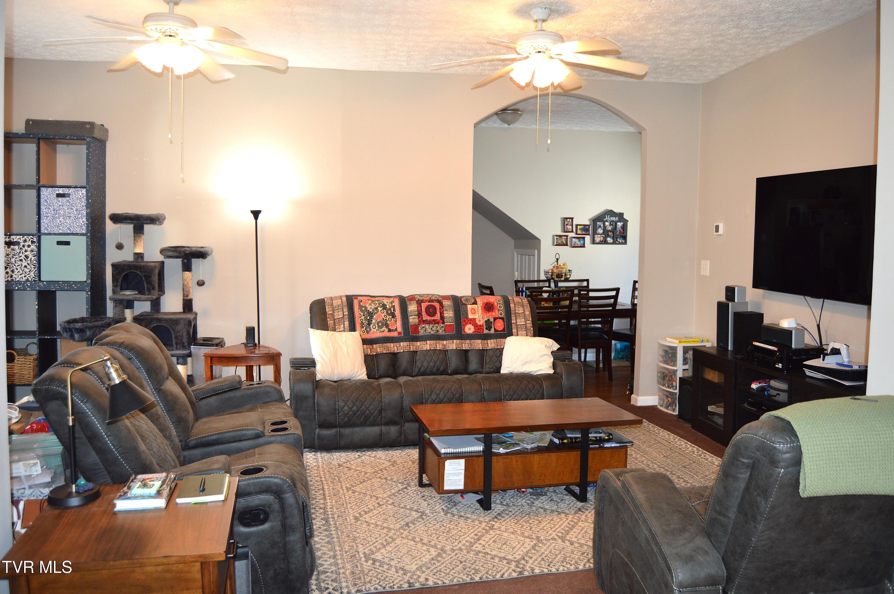 142 West Wanola Avenue Property Photo 6