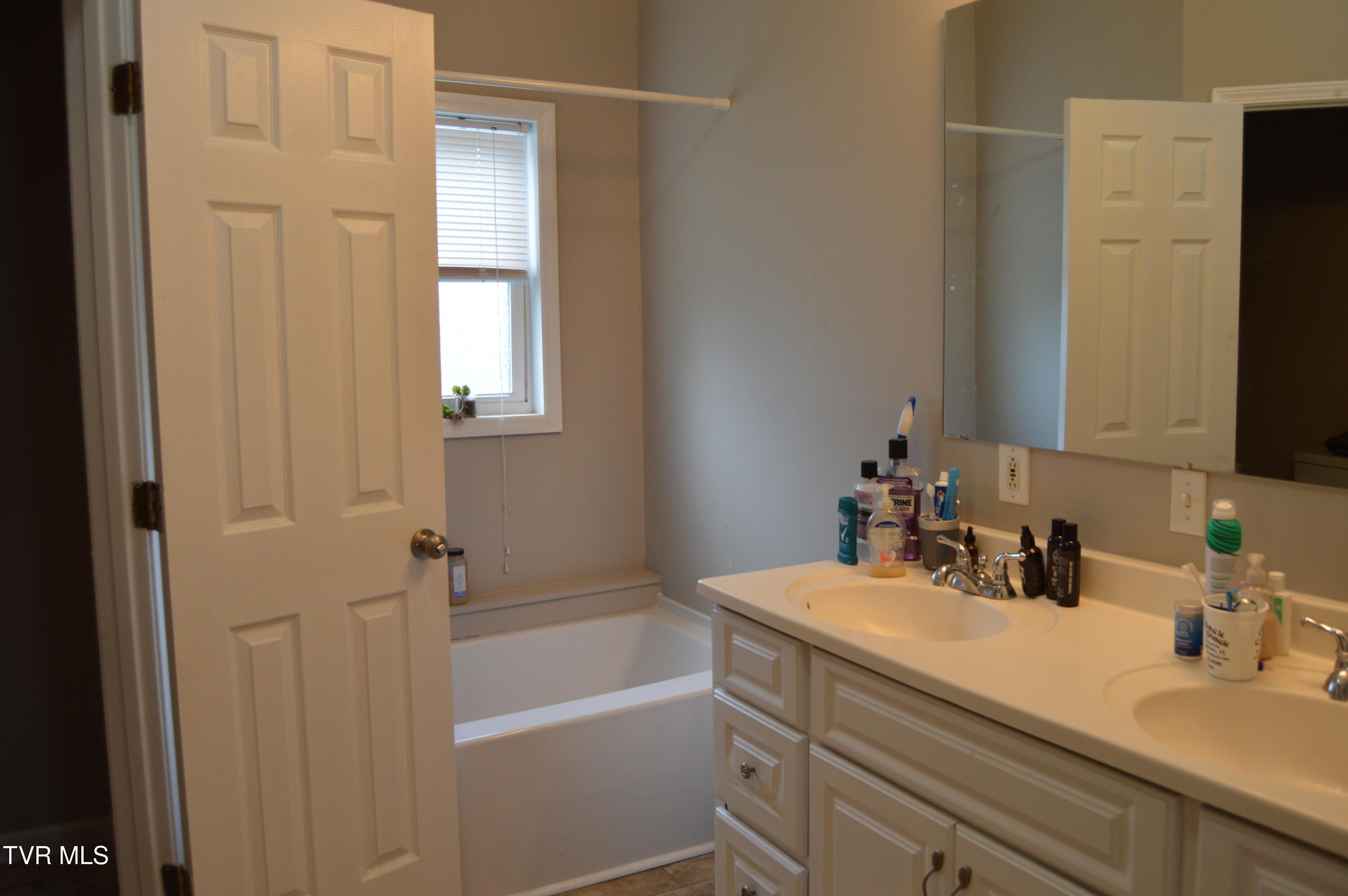 142 West Wanola Avenue Property Photo 10