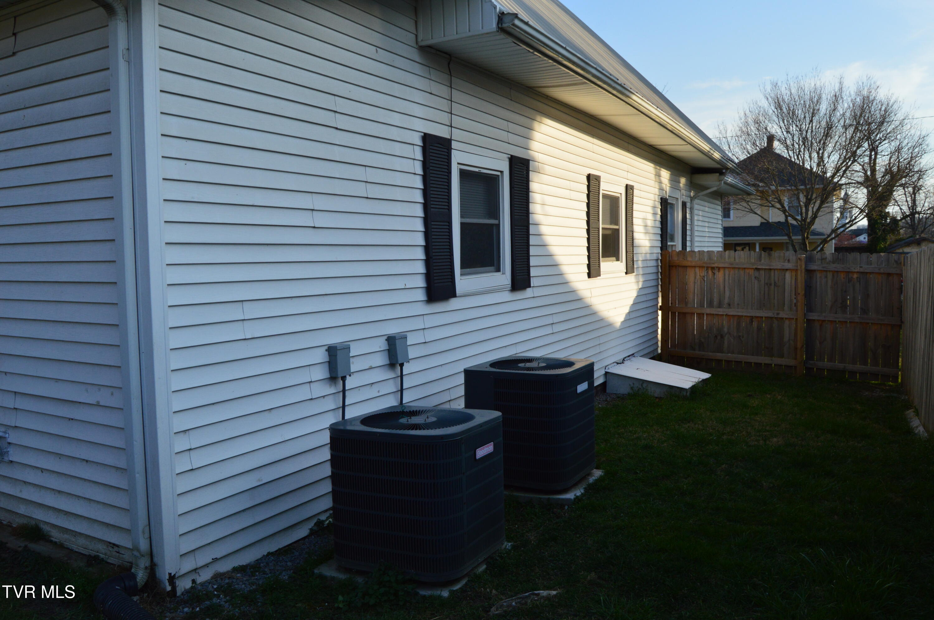 142 West Wanola Avenue Property Photo 22