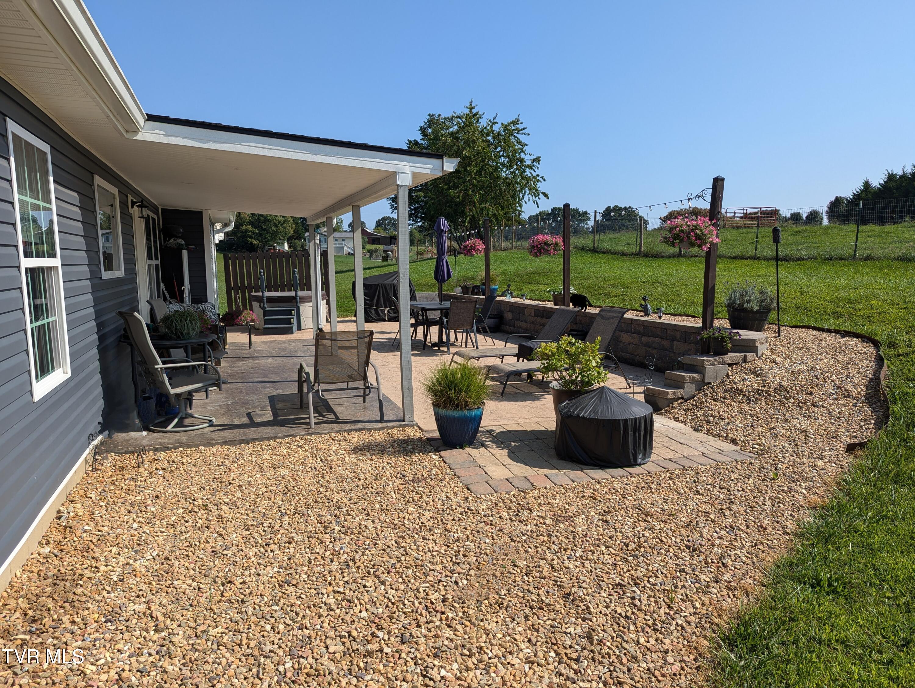 Property Photo 33