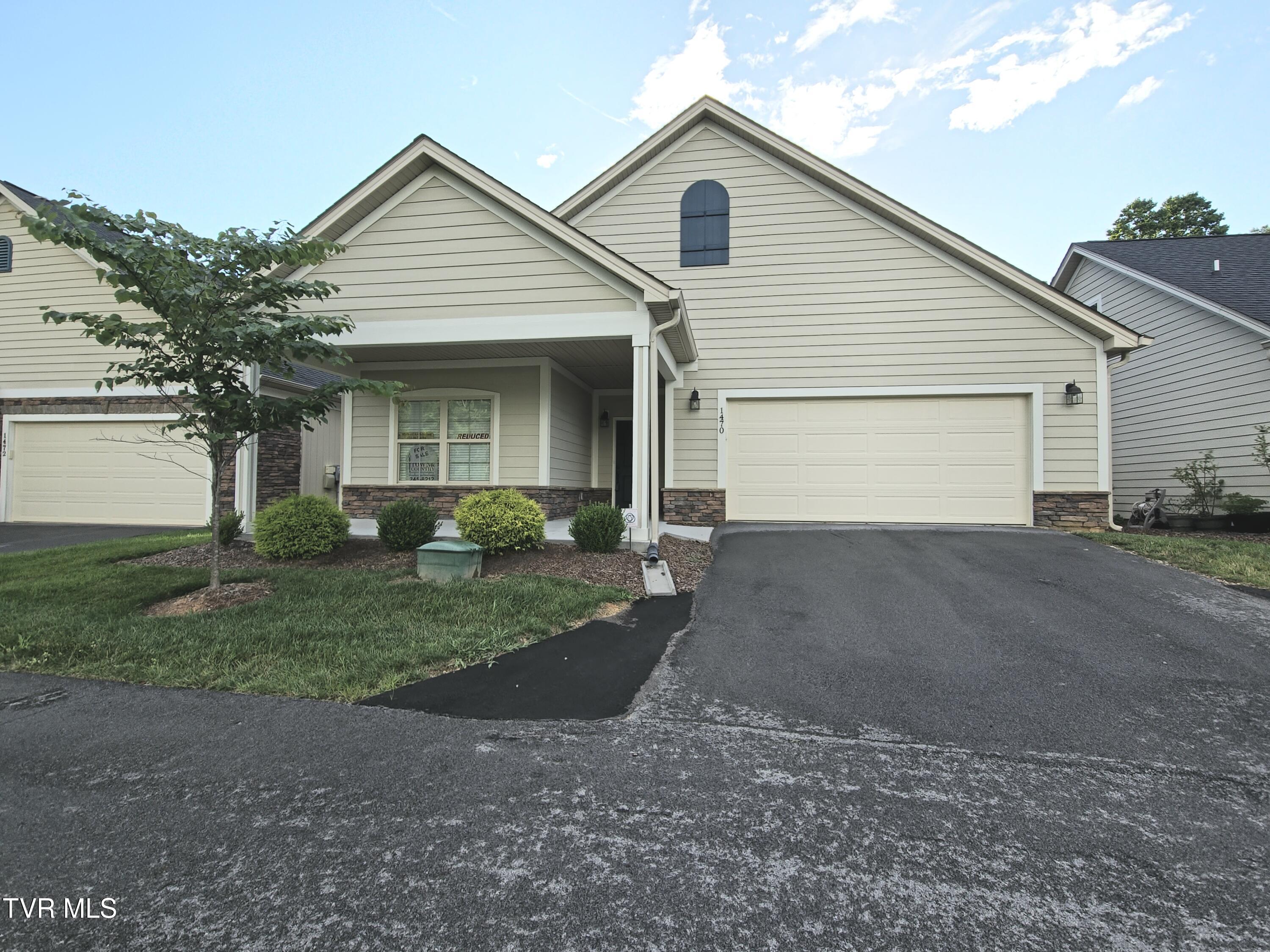 1470 Hatterdale Farm Road - Property Photo 1