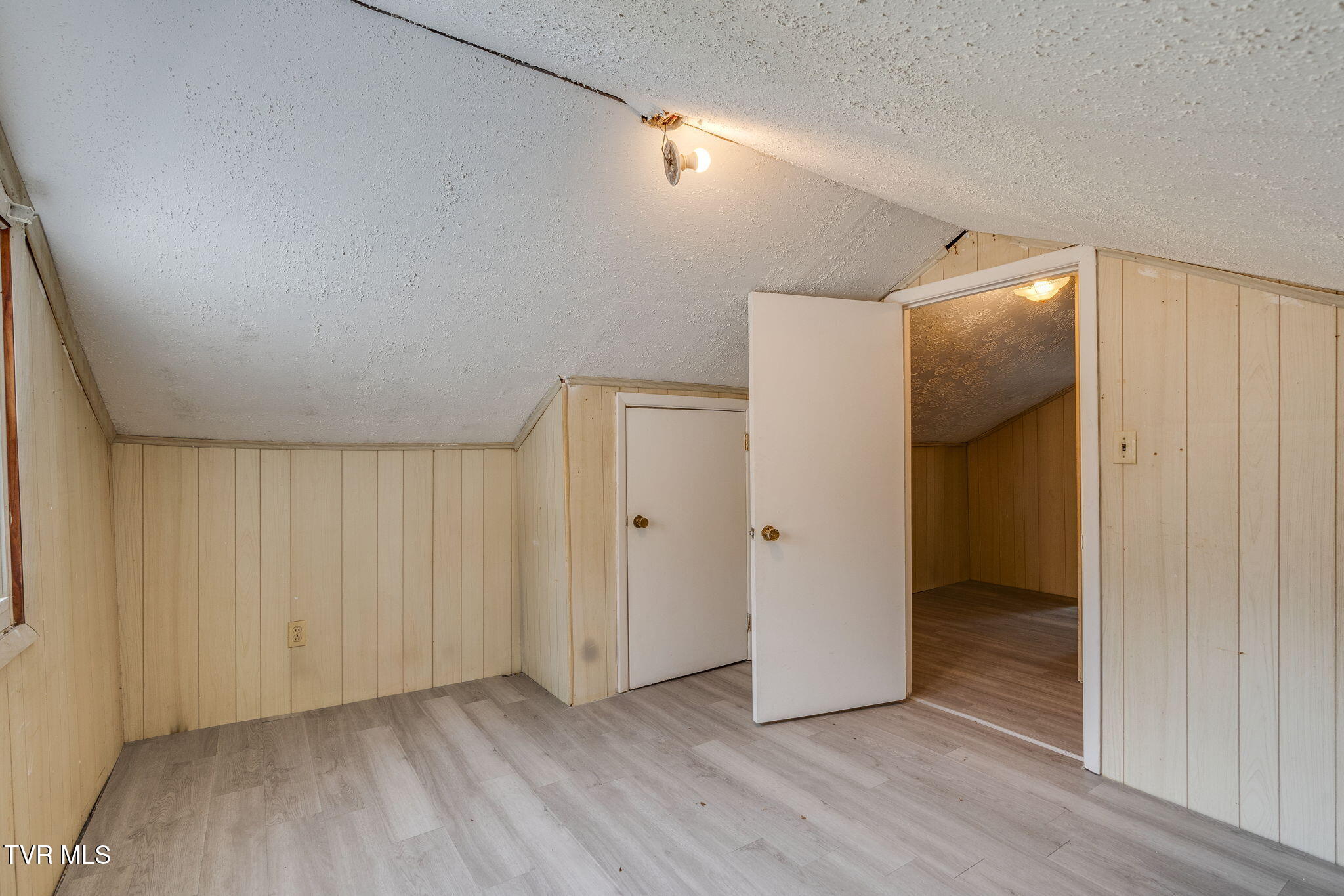 501 Polly Erwin Road Property Photo 30