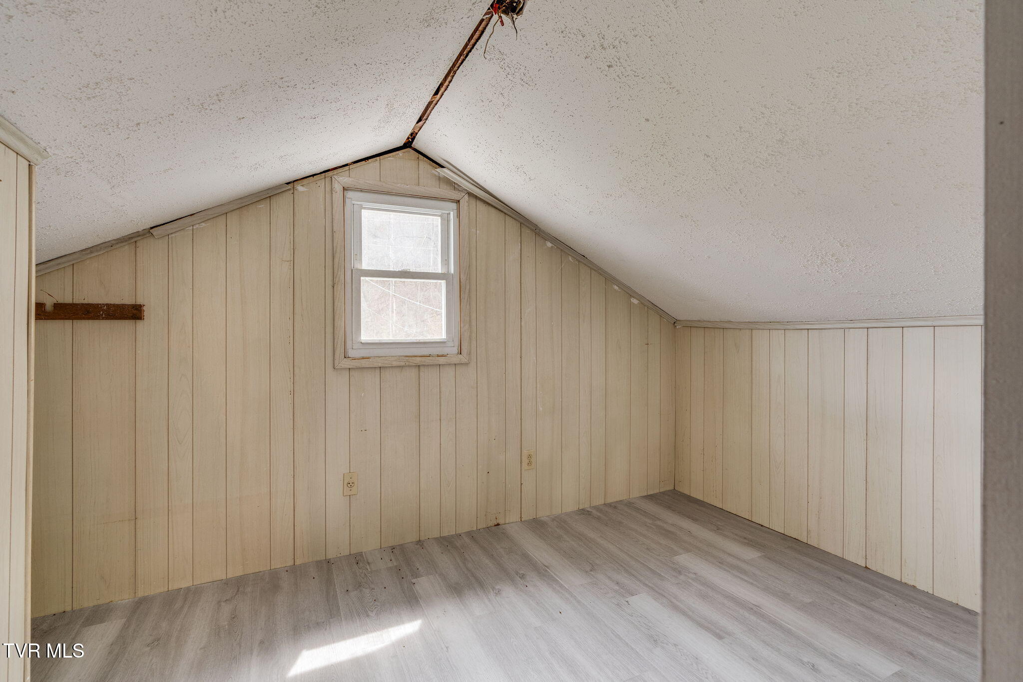 501 Polly Erwin Road Property Photo 32