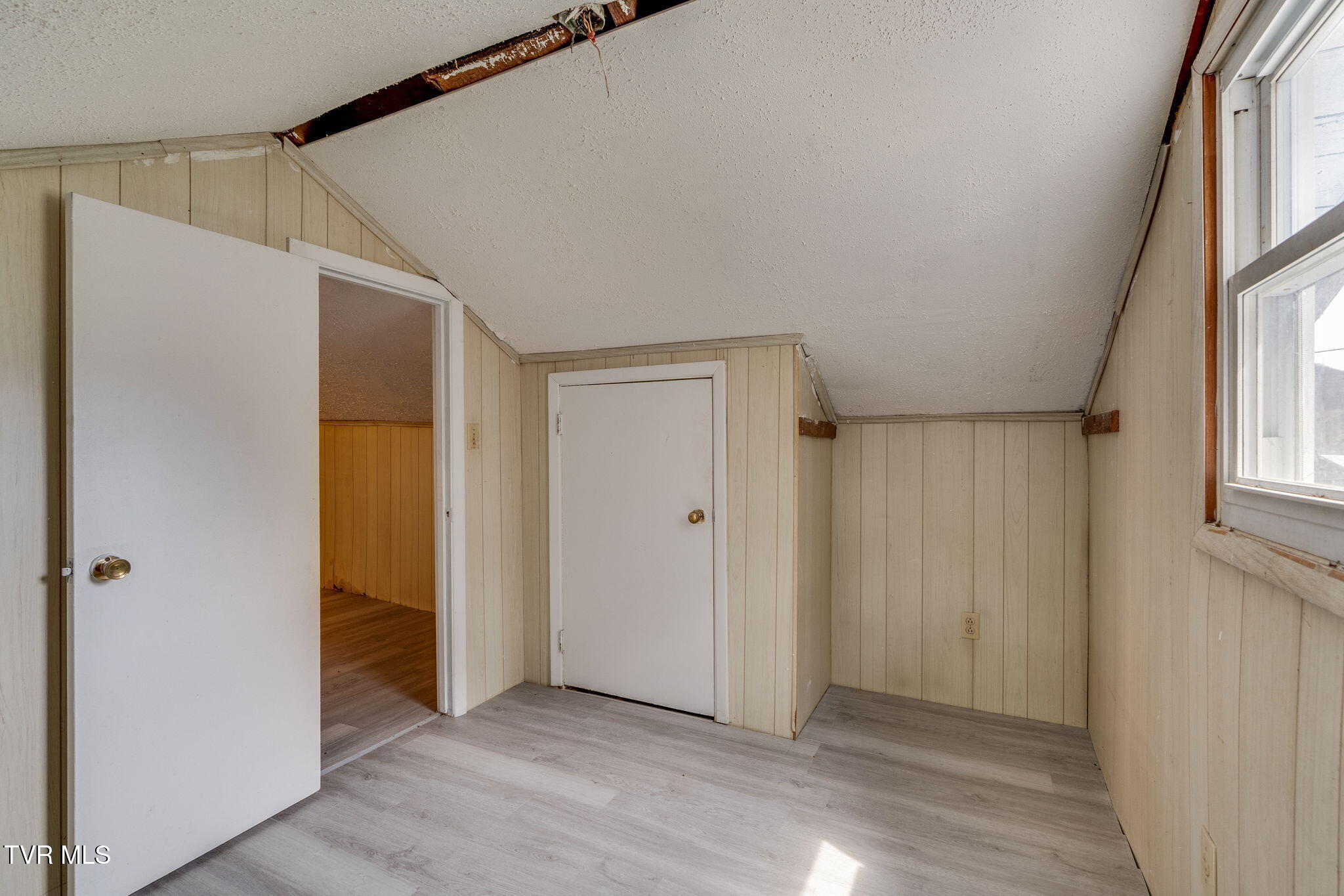 501 Polly Erwin Road Property Photo 34