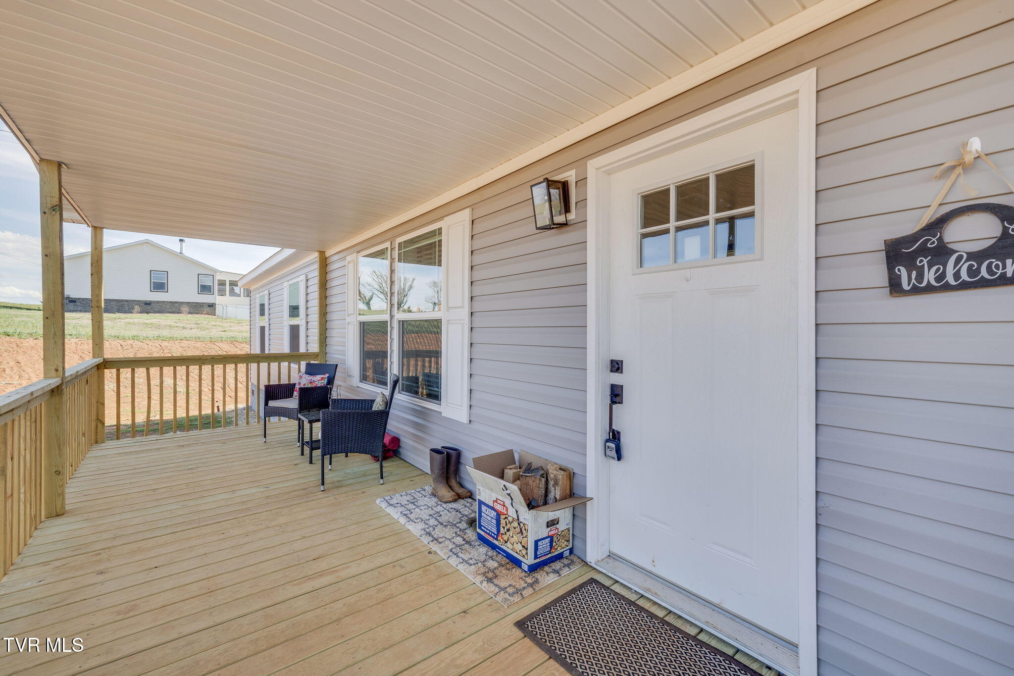 351 Meadowview Road Property Photo 4