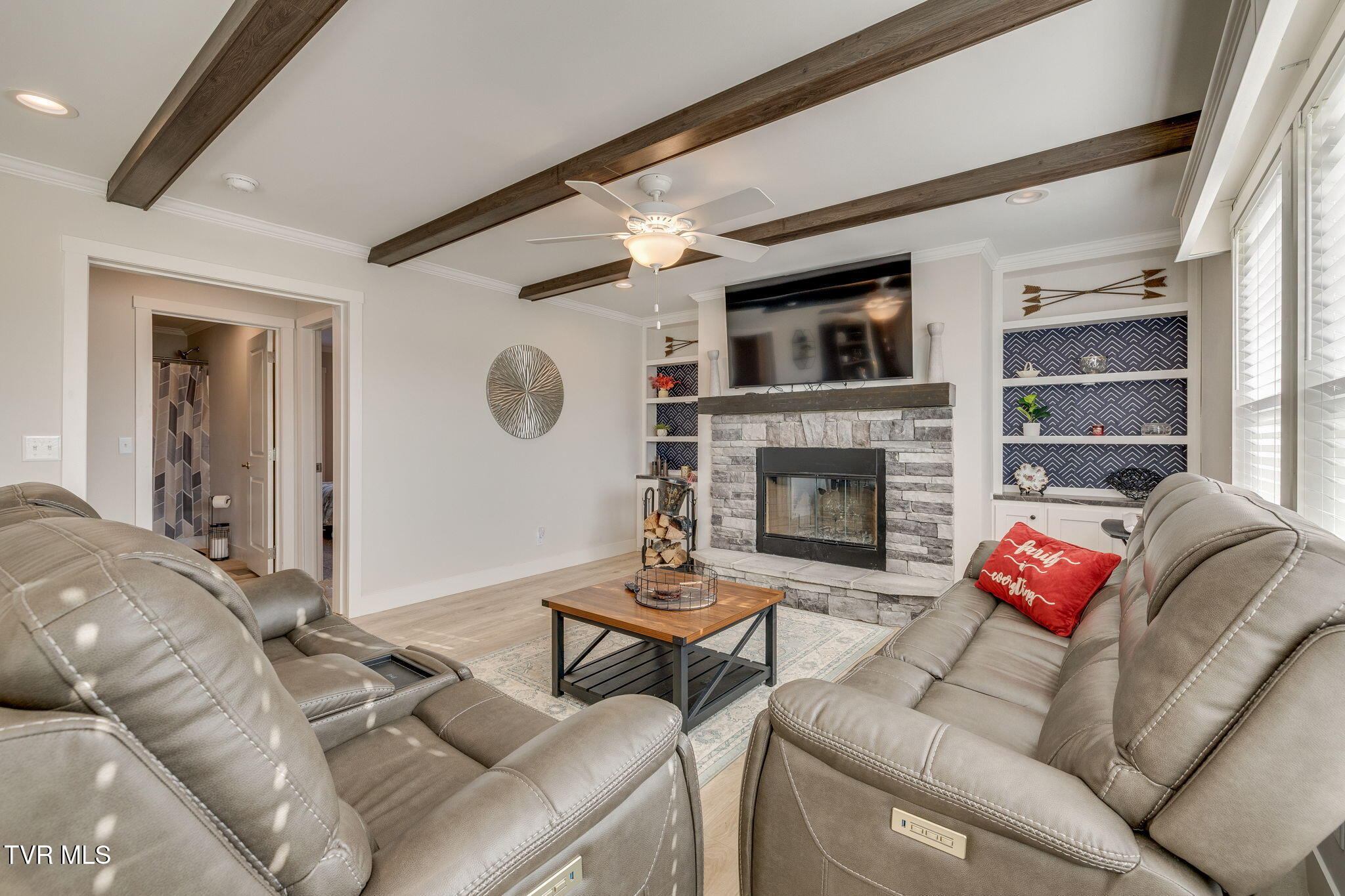 351 Meadowview Road Property Photo 14