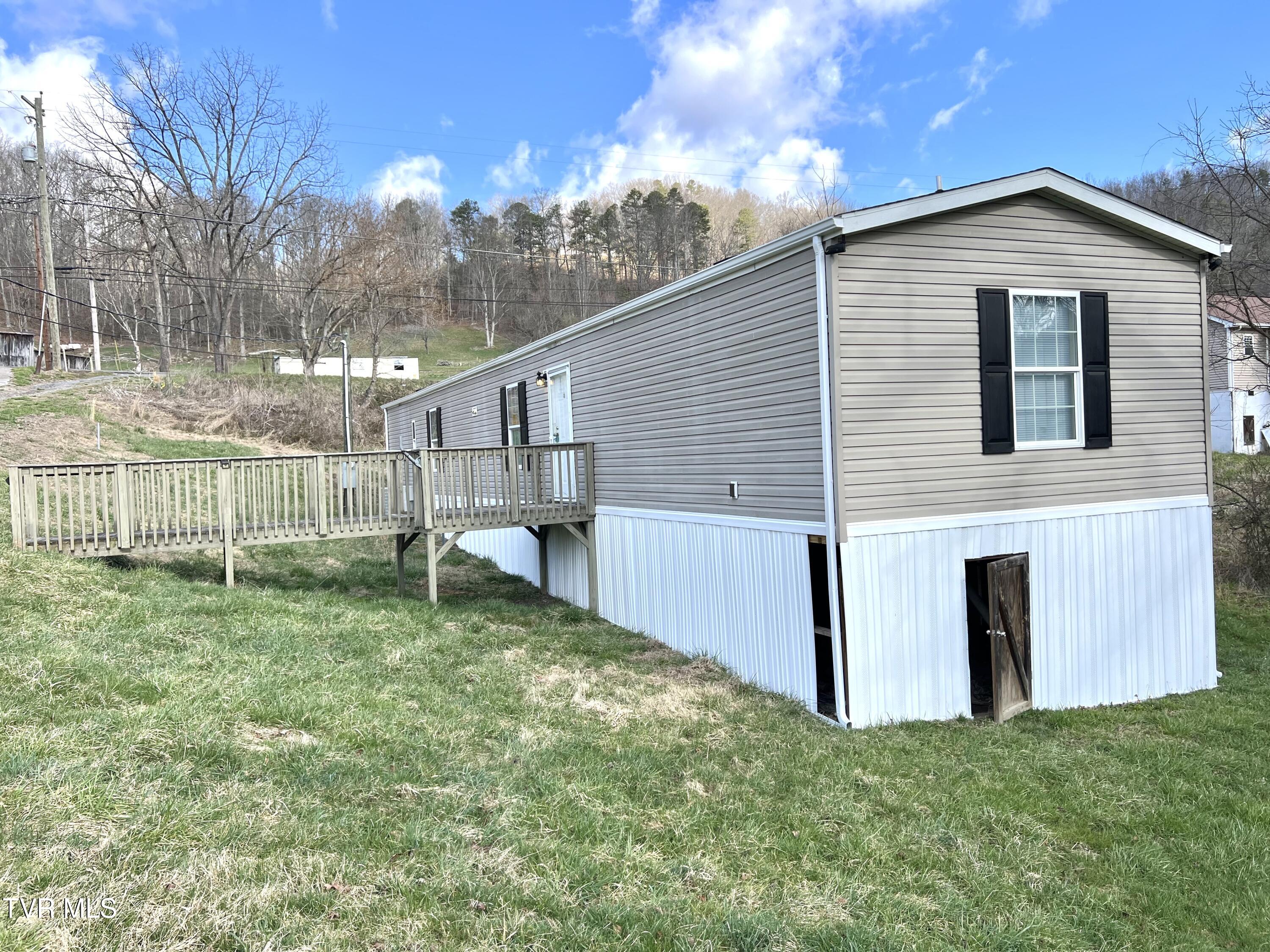 13 Woods Road Property Photo 2